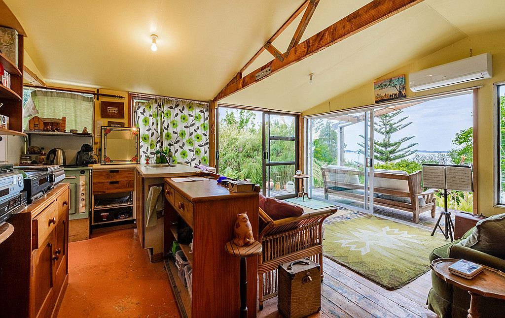 84 Kauri Point Road, Laingholm - Photo 7