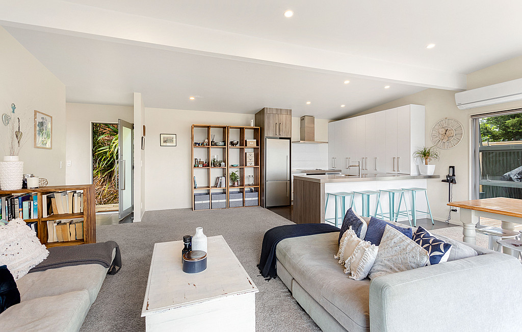 98 Victory Road, Laingholm - Photo 7