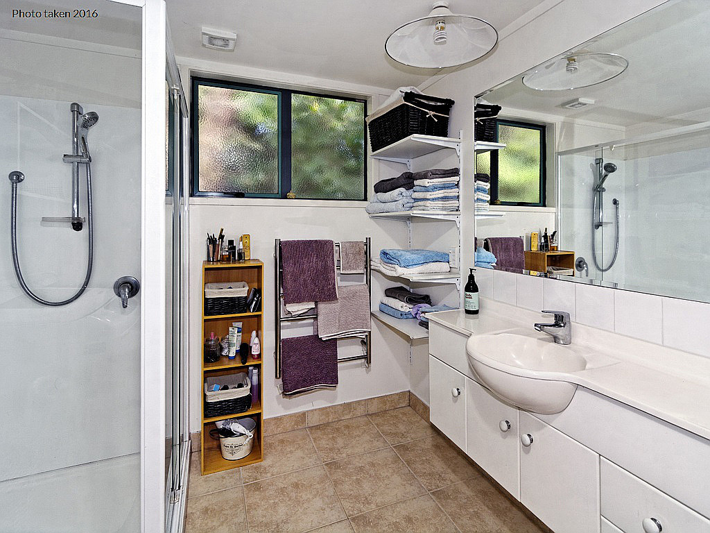312 Huia Road, Titirangi - Photo 2