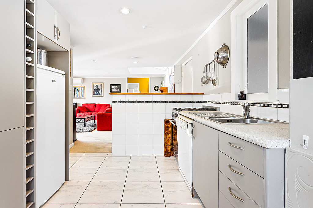 150 Don Buck Road, Massey - Photo 7