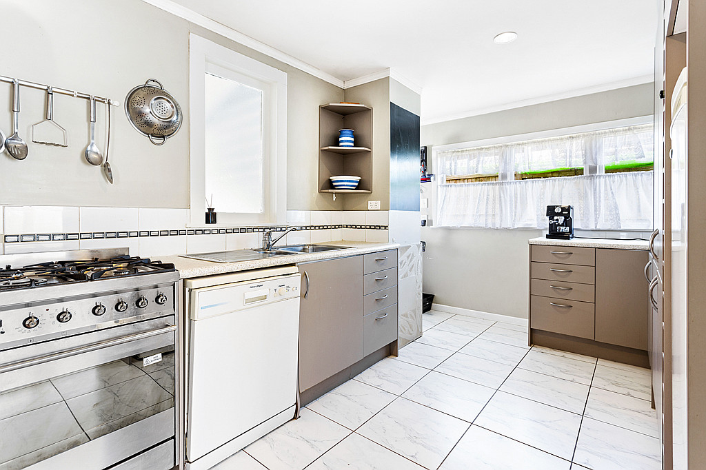 150 Don Buck Road, Massey - Photo 6