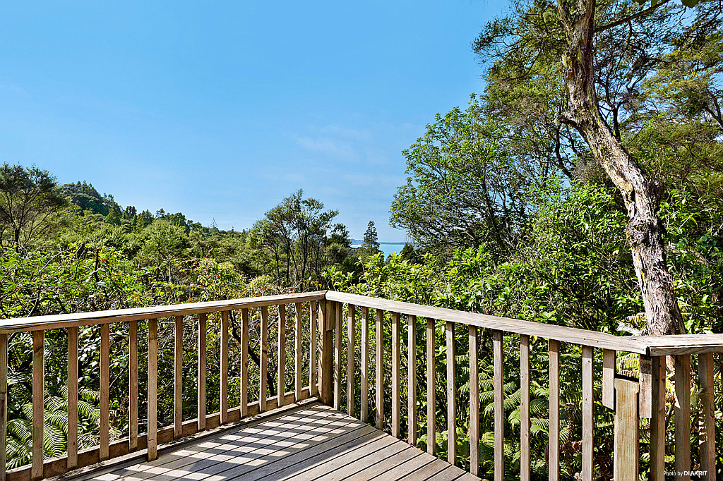 28 Wood Bay Road, Titirangi - Photo 2