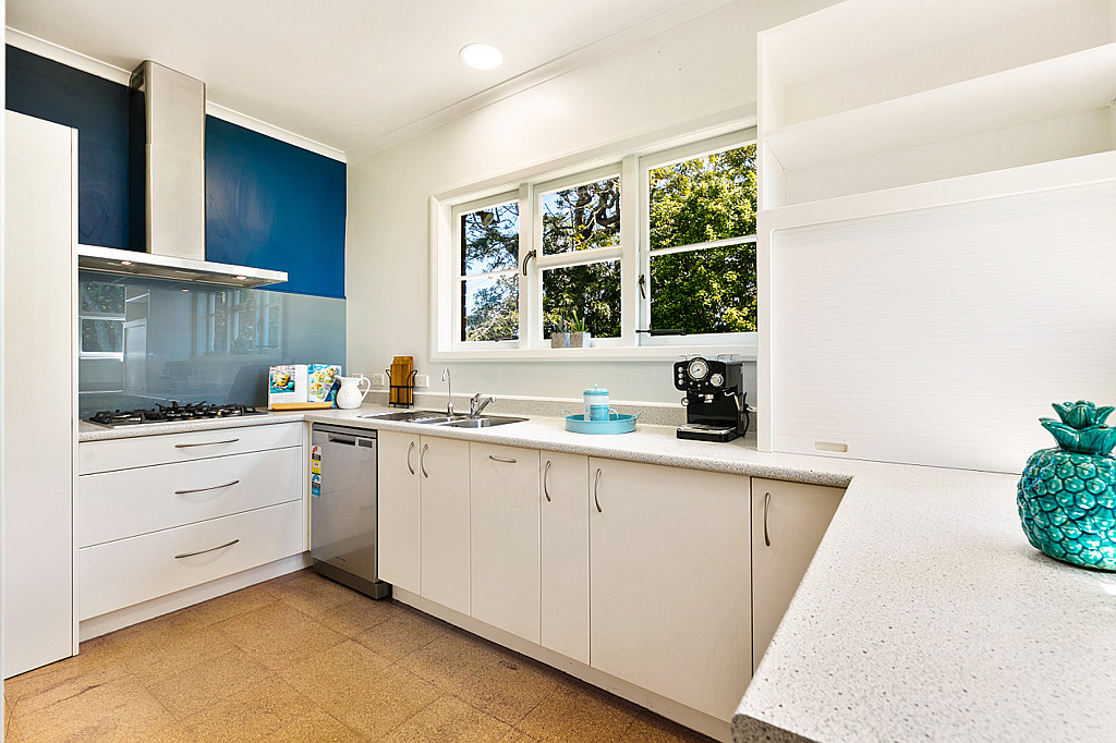 225 Titirangi Road, Titirangi - Photo 6