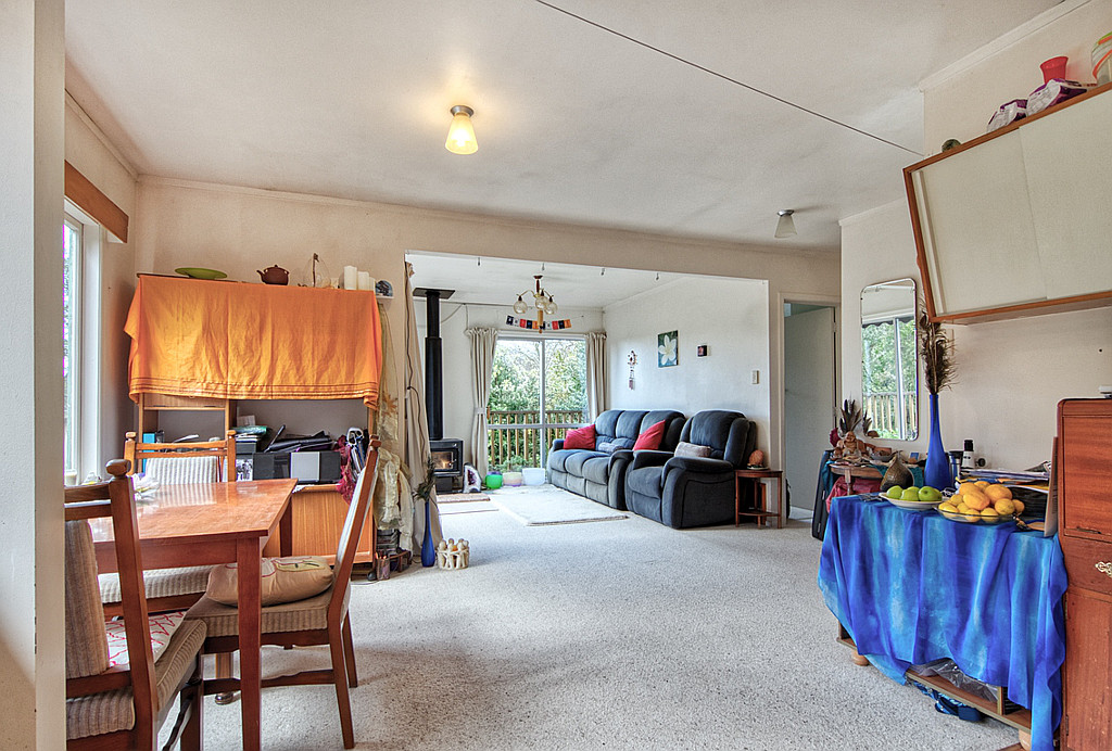 137 Laingholm Drive, Laingholm - Photo 2