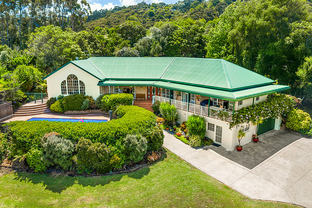 26 Landing Road, Titirangi - Photo 3