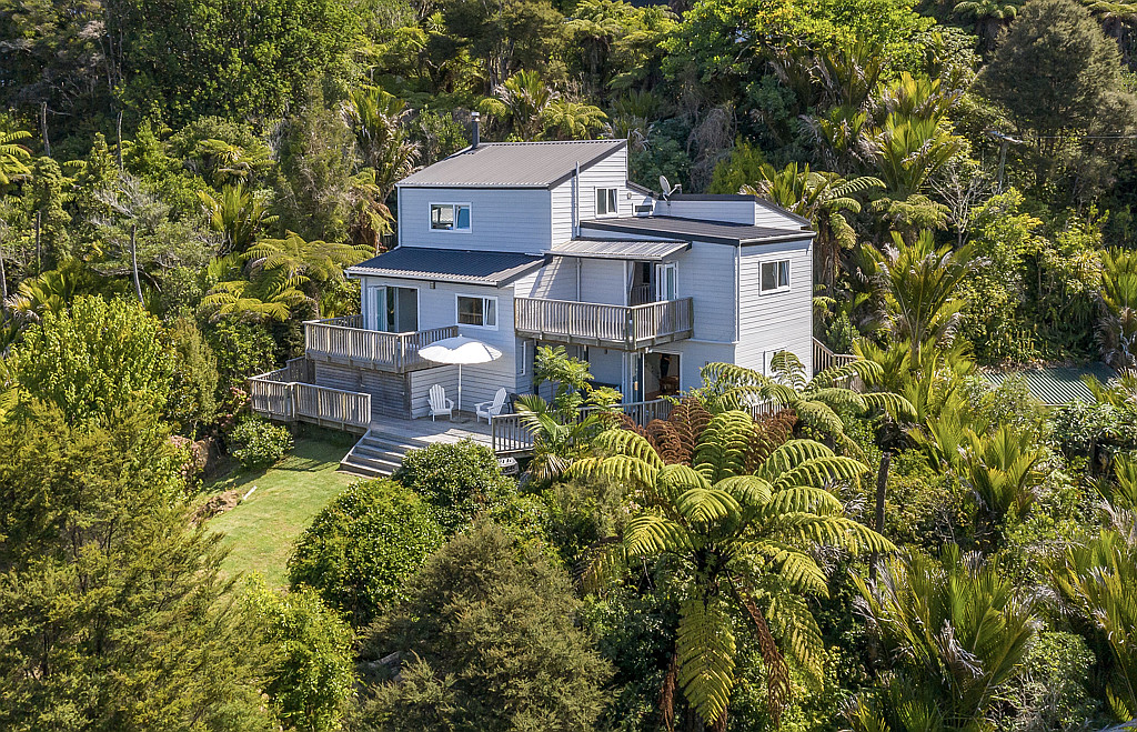24 Deirdre Place, Titirangi - Photo 4