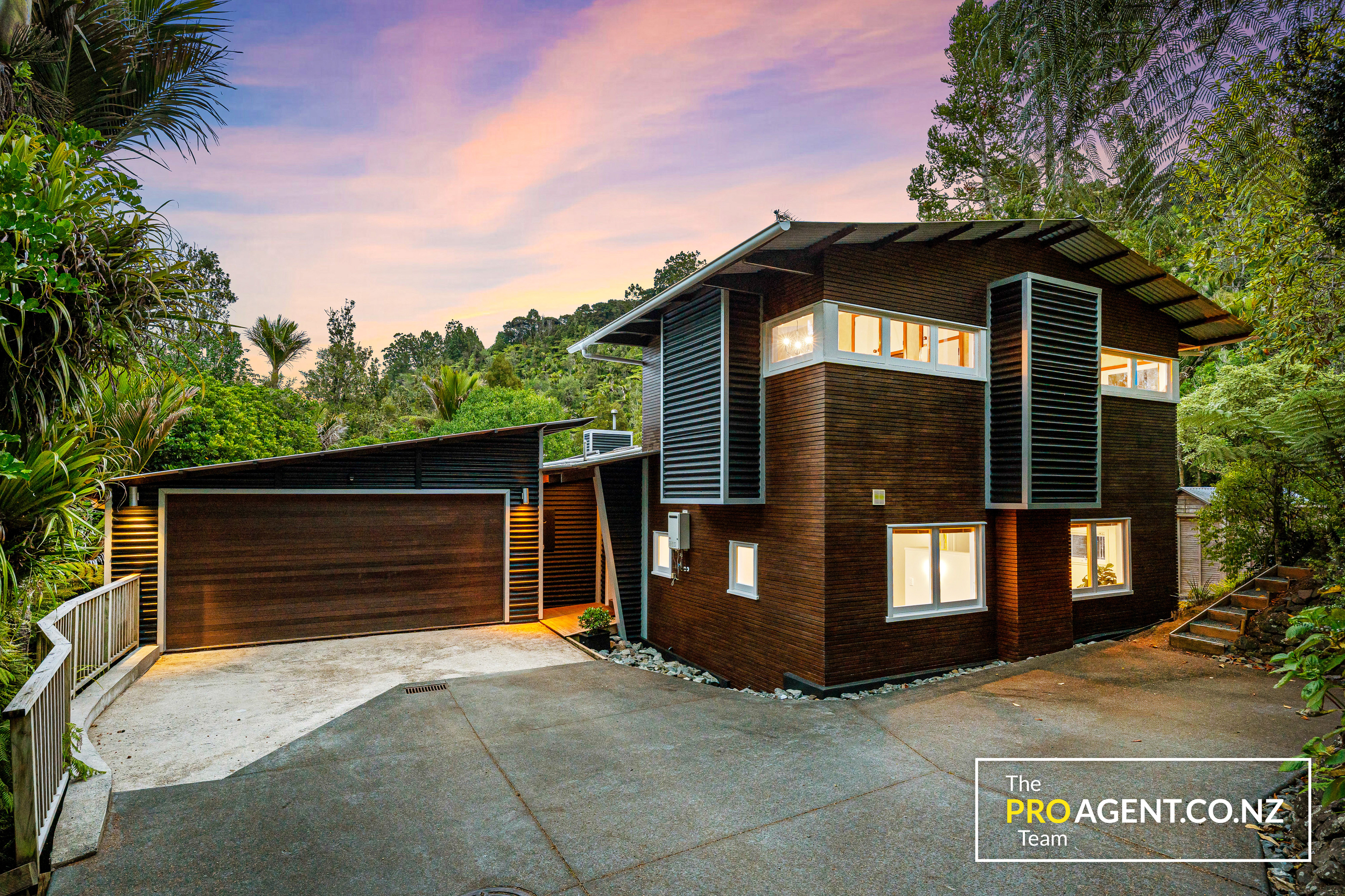 65 Waima Crescent, Titirangi - Photo 2