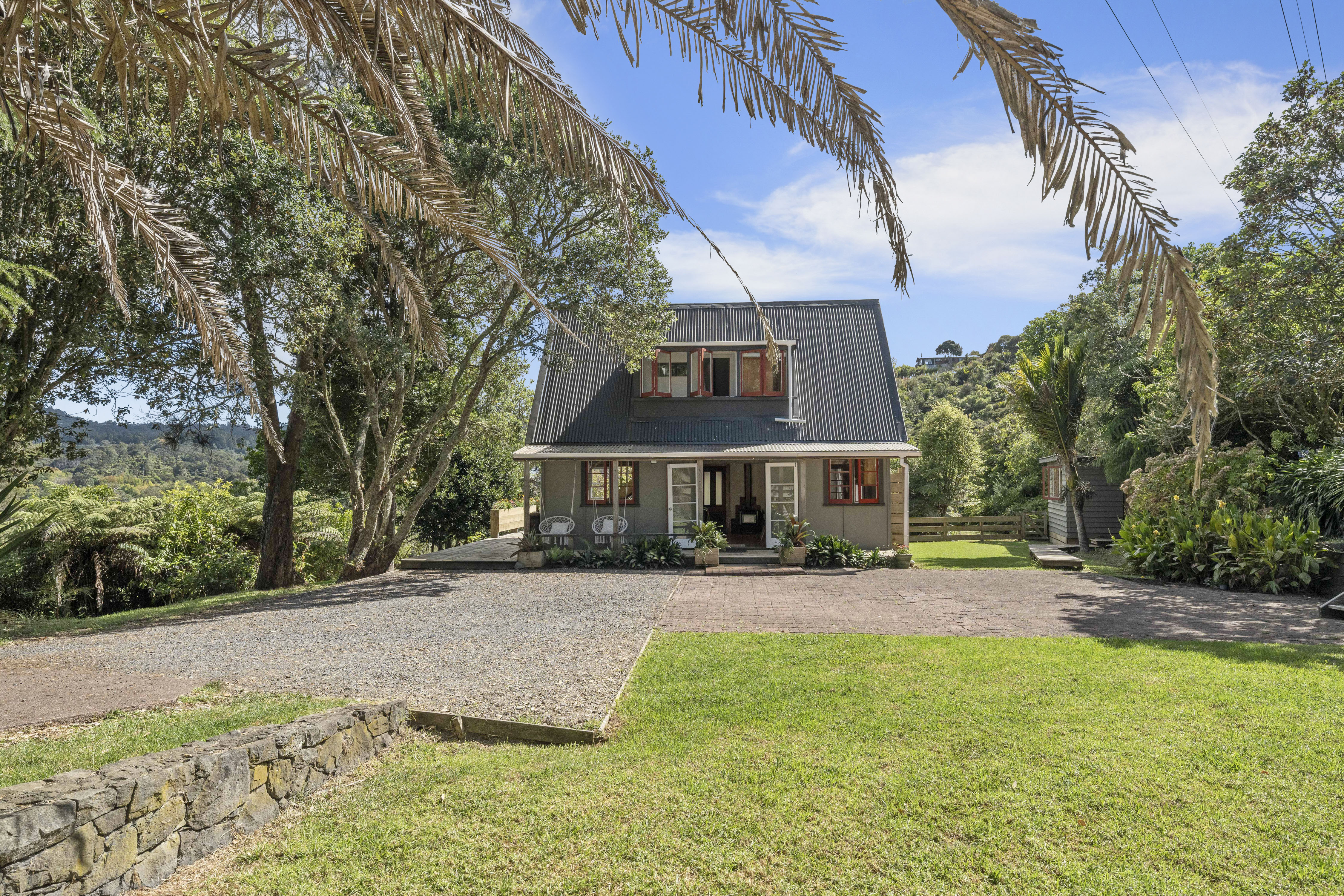 33d Landing Road, Titirangi - Photo 2