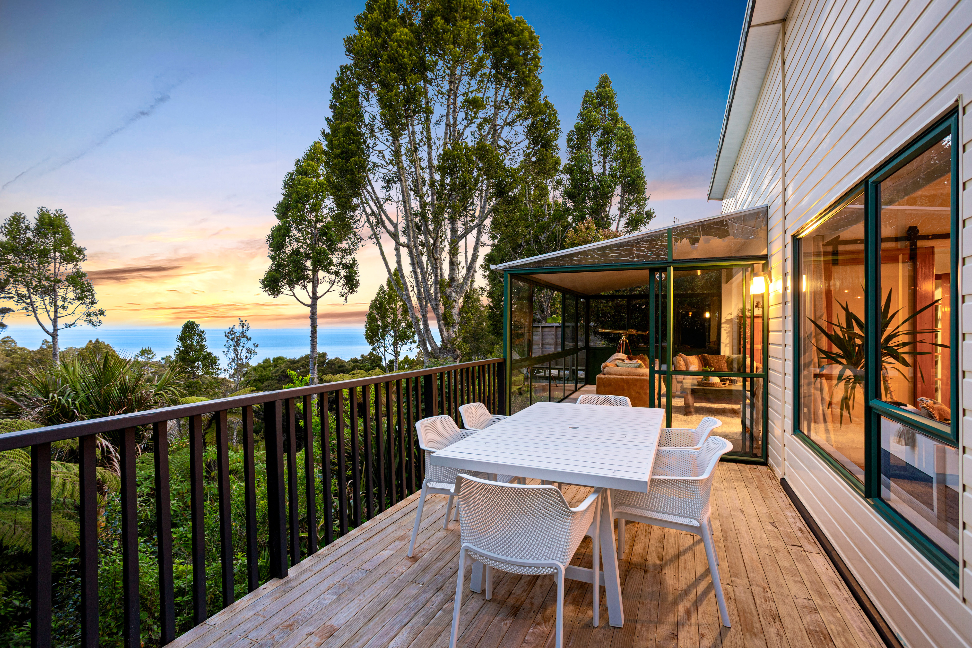 69 Takahe Road, Titirangi