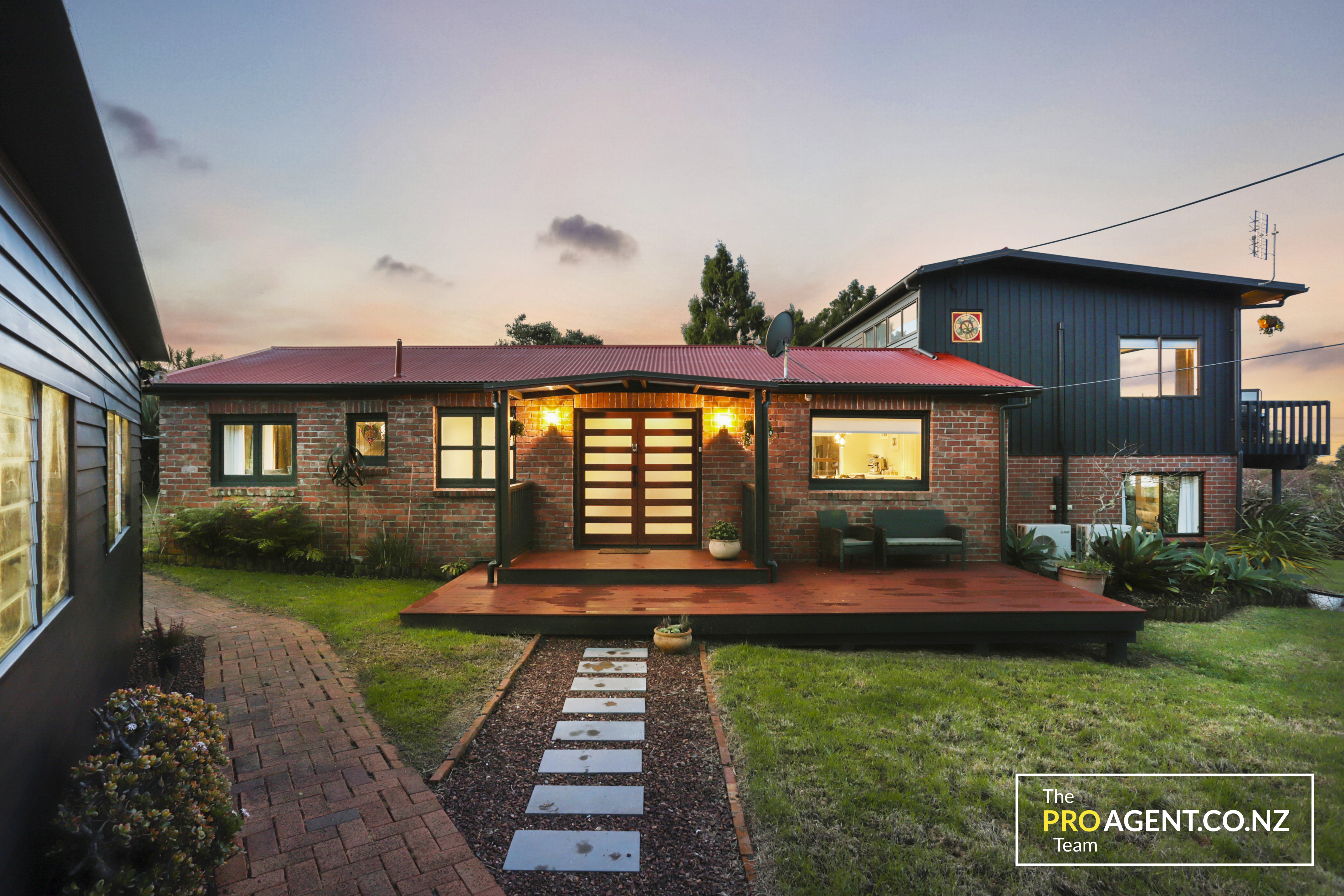 91 Victory Road, Laingholm - Photo 4