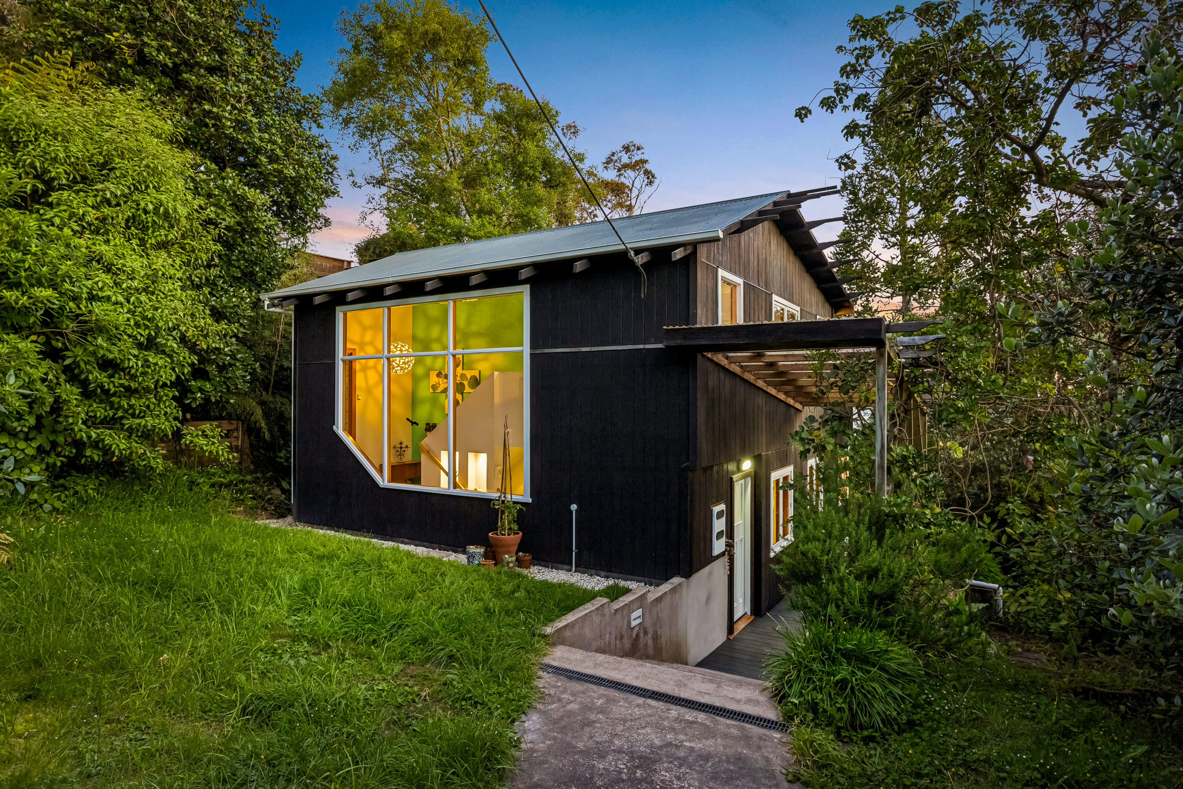 674 South Titirangi Road, Titirangi - Photo 2