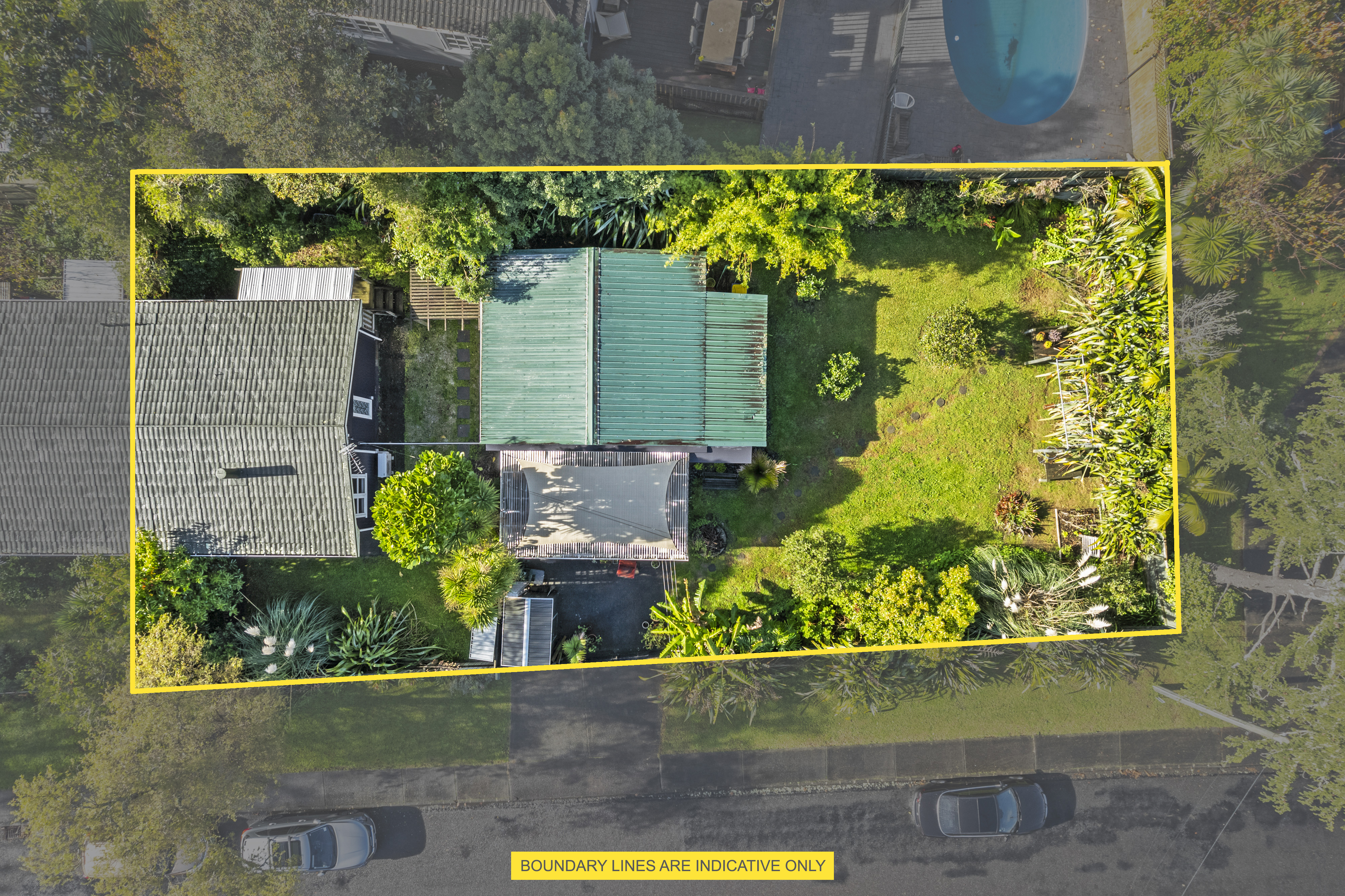 2/2 Earl Road, Titirangi - Photo 2