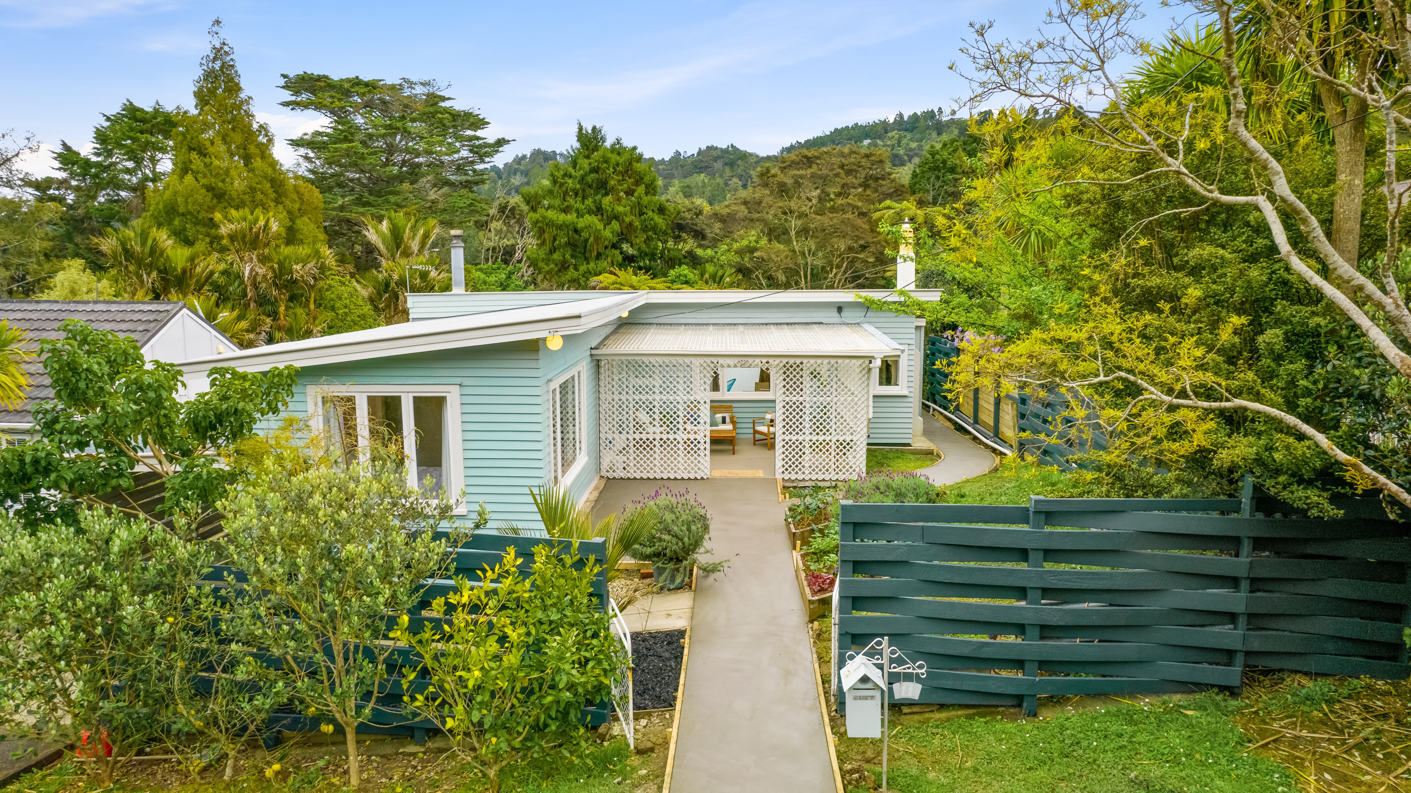 11 Rimutaka Place, Titirangi