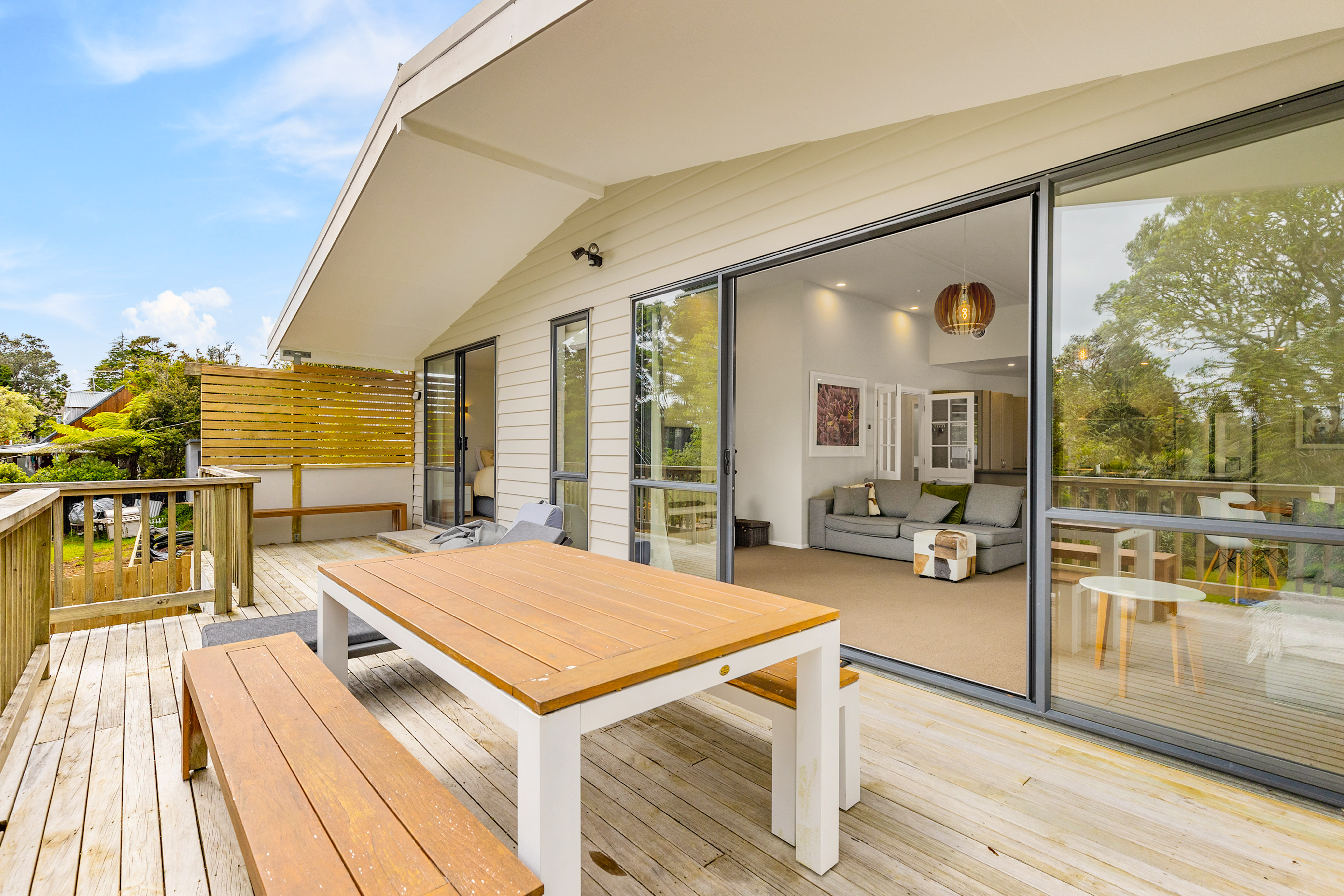 68 Victory Road, Laingholm - Photo 2