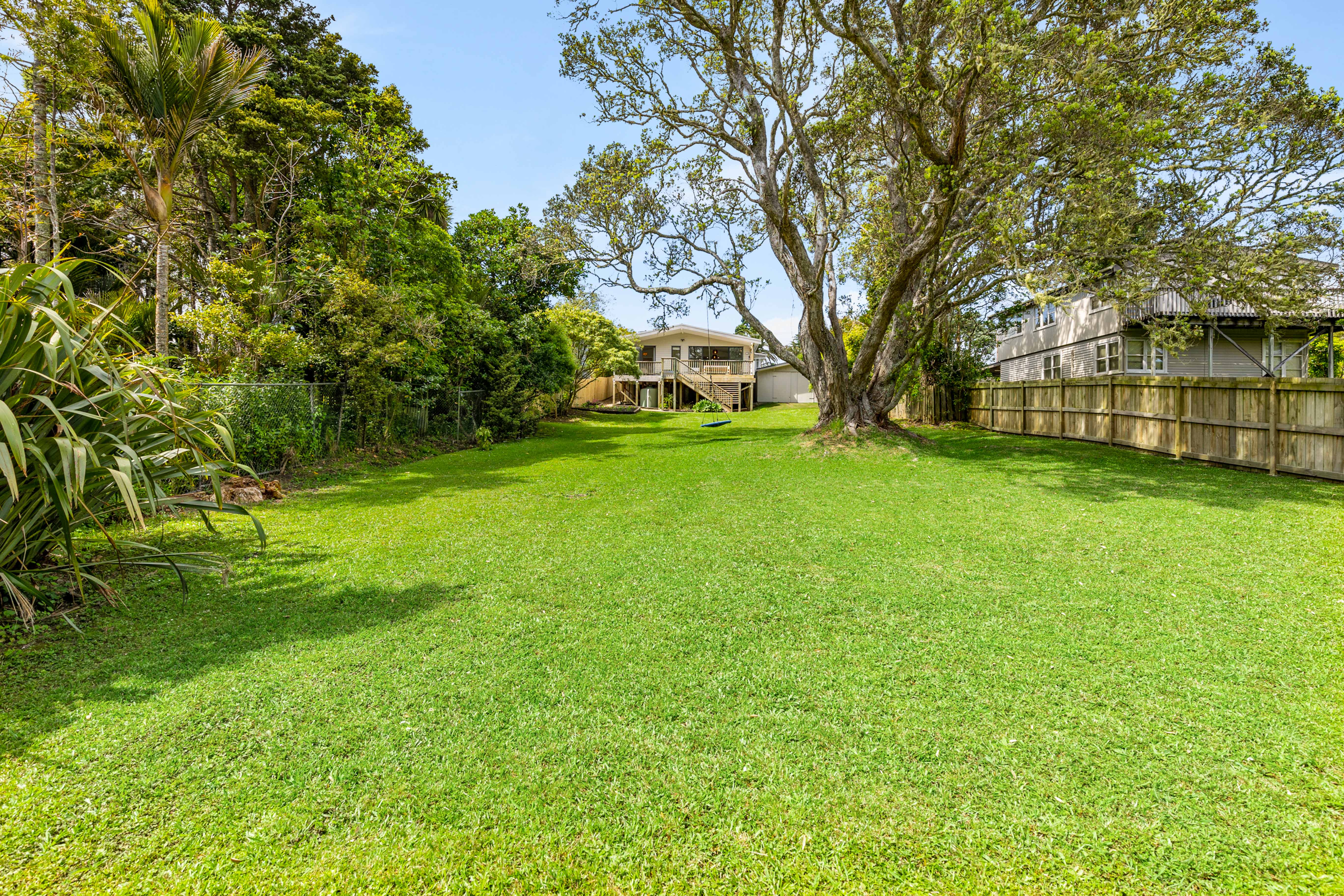 68 Victory Road, Laingholm