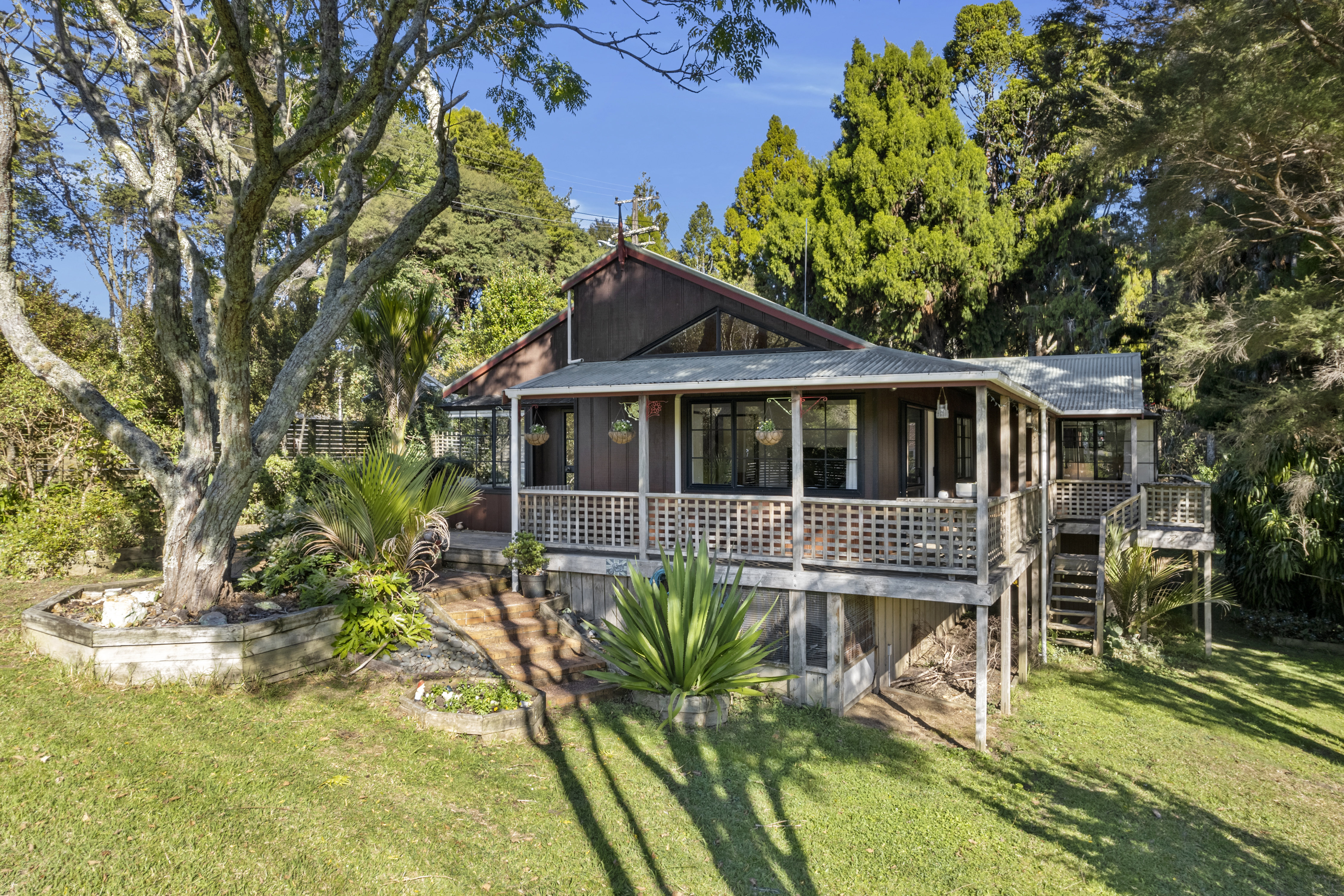 304 Huia Road, Titirangi - Photo 2