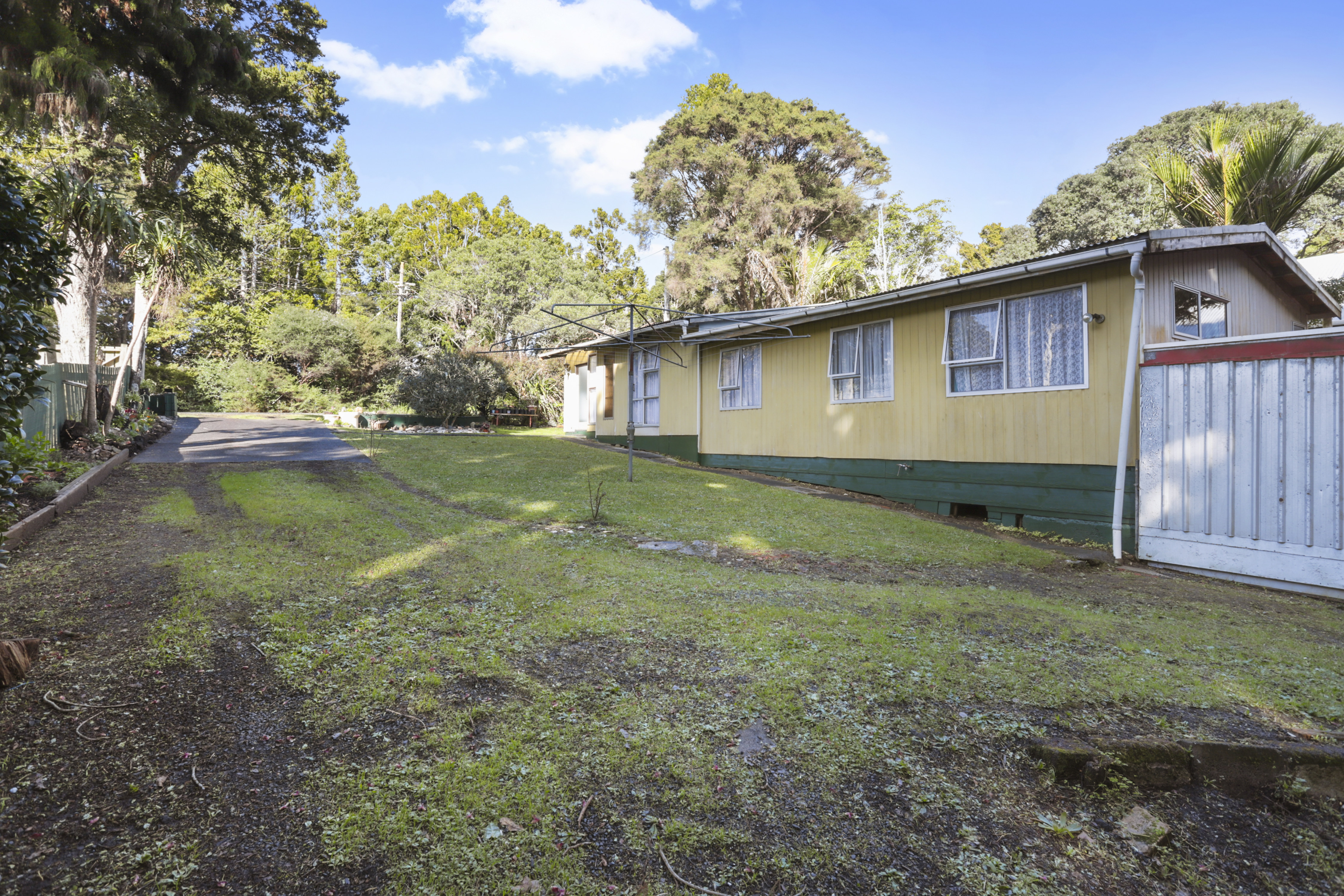 35 Tane Road, Laingholm - Photo 3