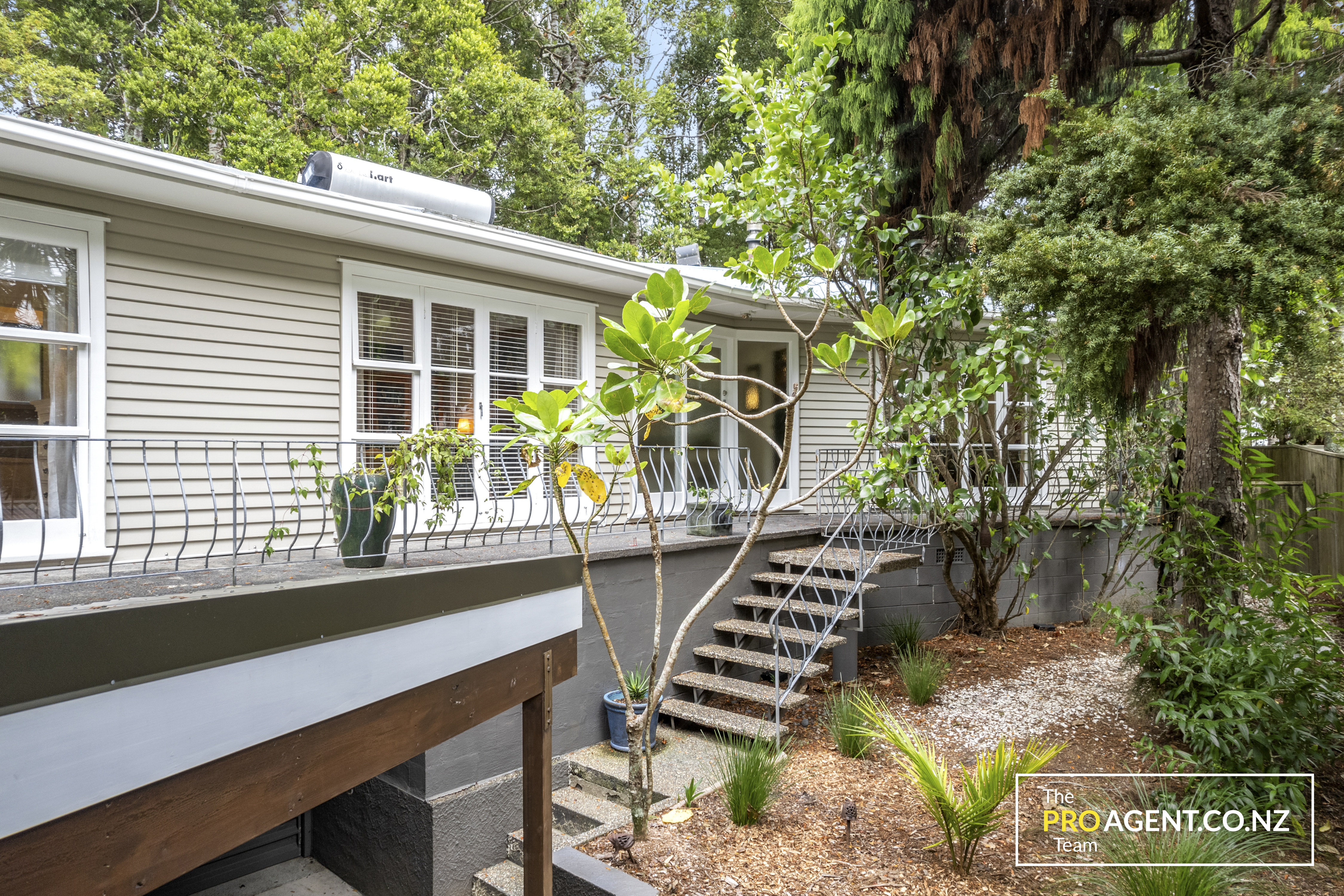 502 Huia Road, Laingholm - Photo 3