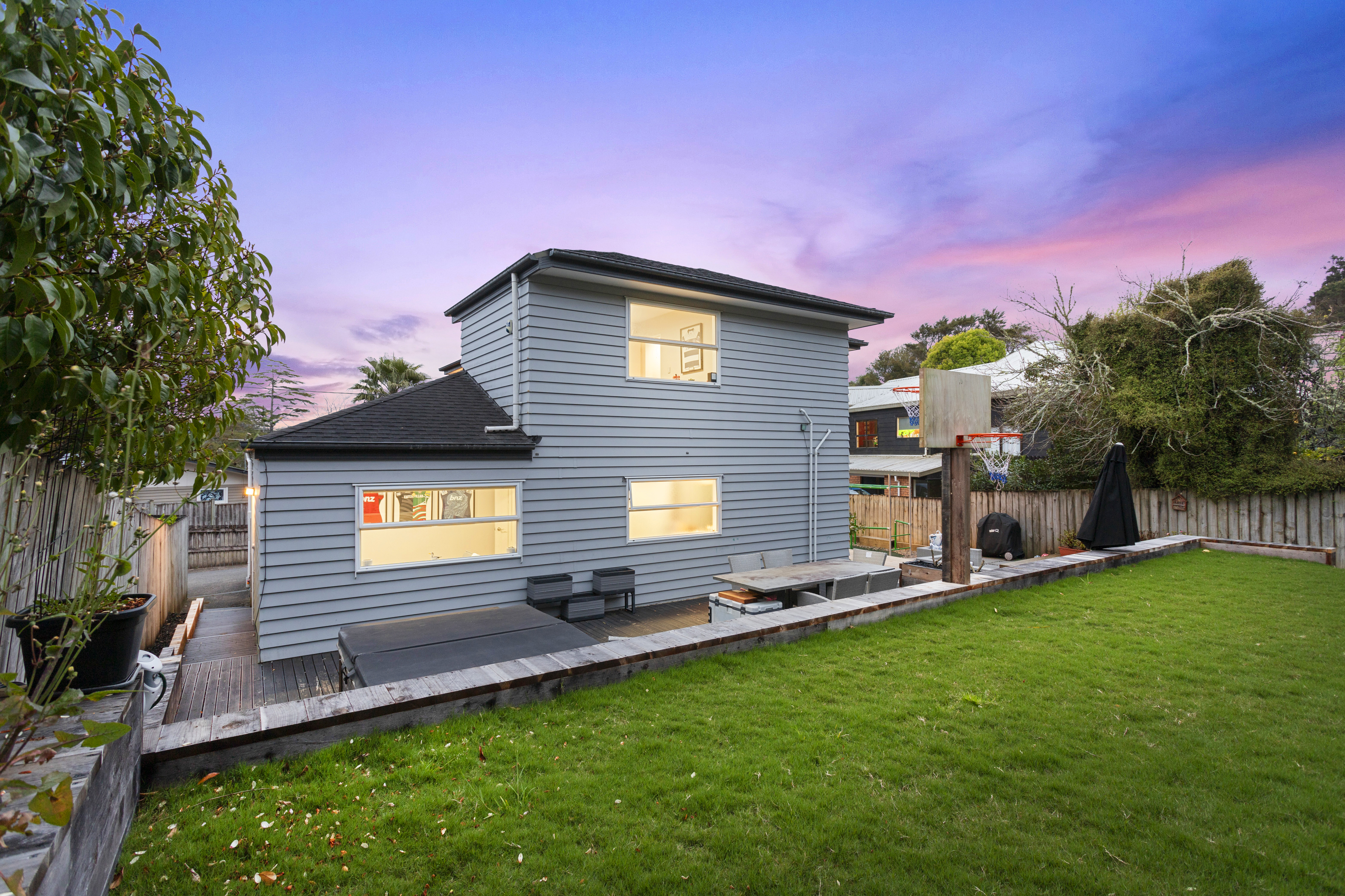 9A Atkinson Road, Titirangi - Photo 2