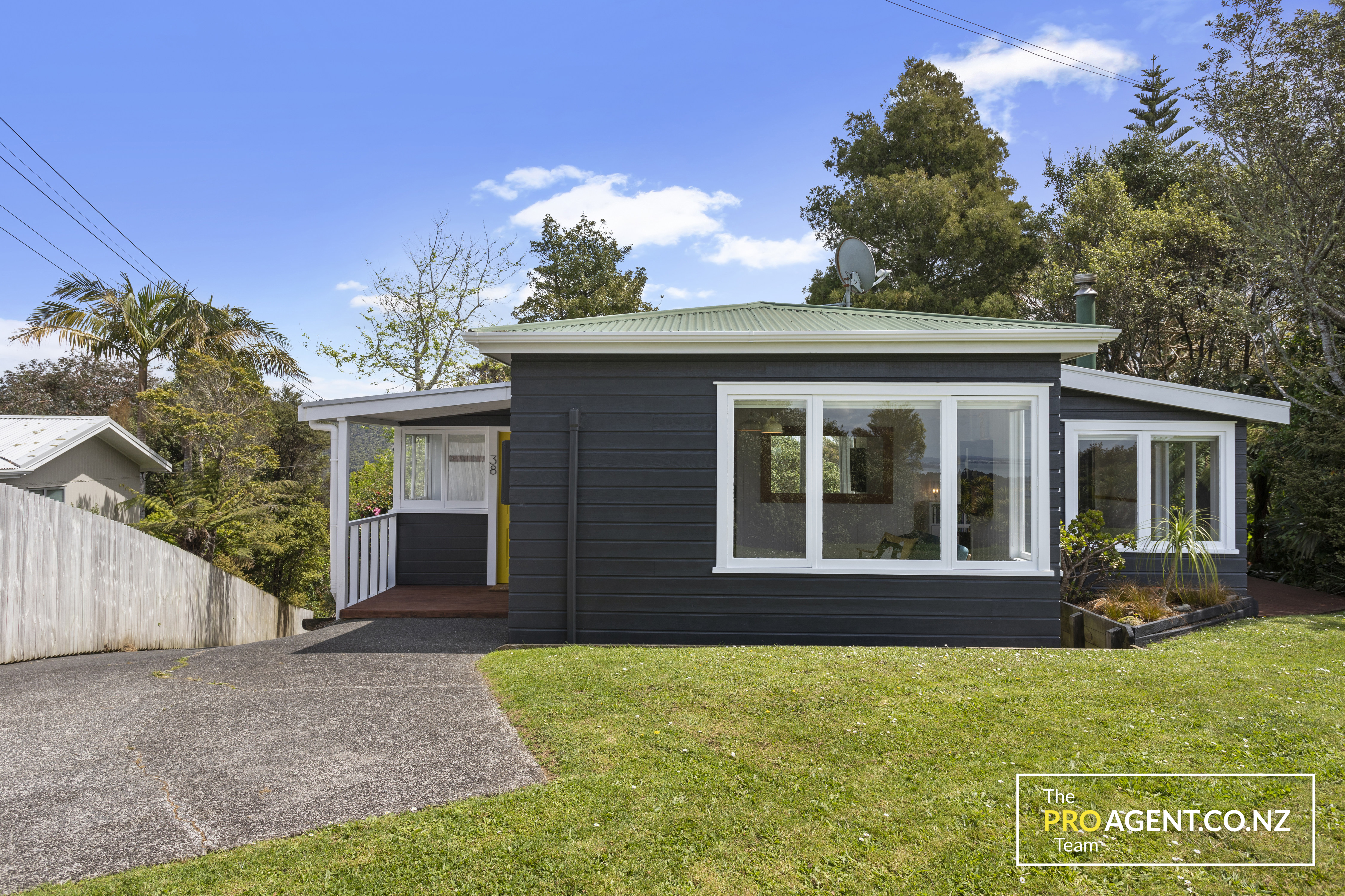 38 Victory Road, Laingholm - Photo 6
