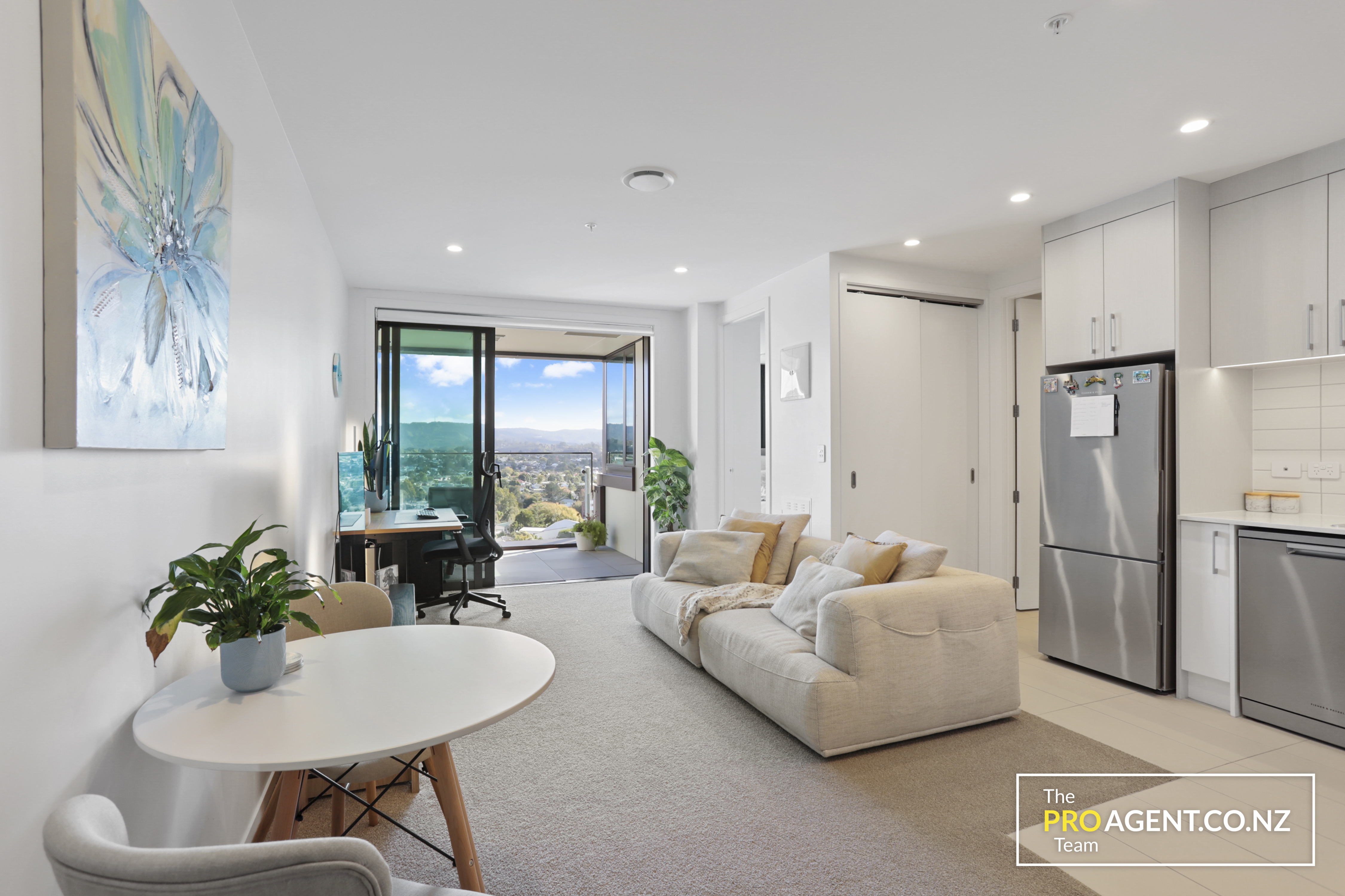 709/6 Waikumete Road, Glen Eden