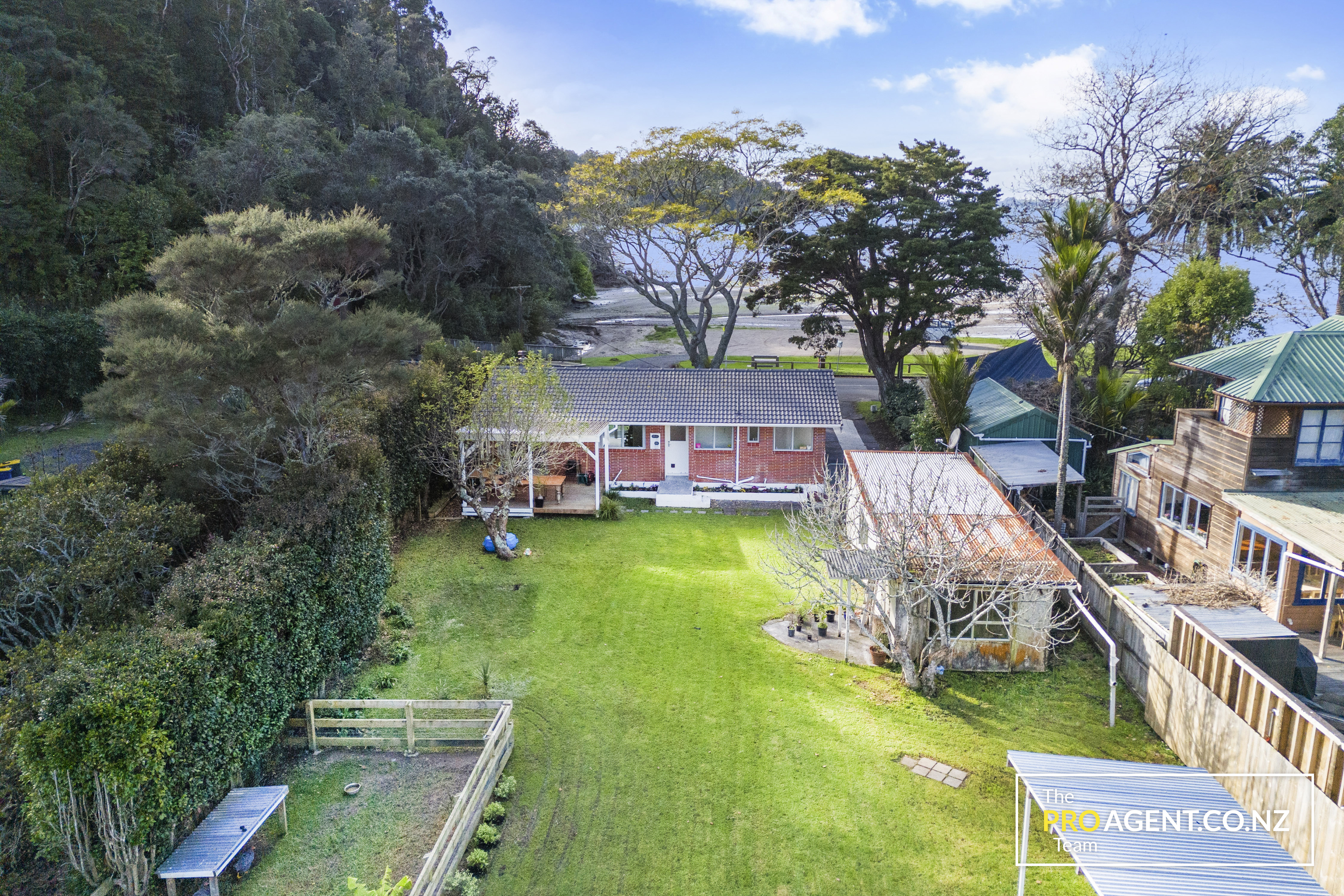 3 Sandys Parade, Laingholm - Photo 5