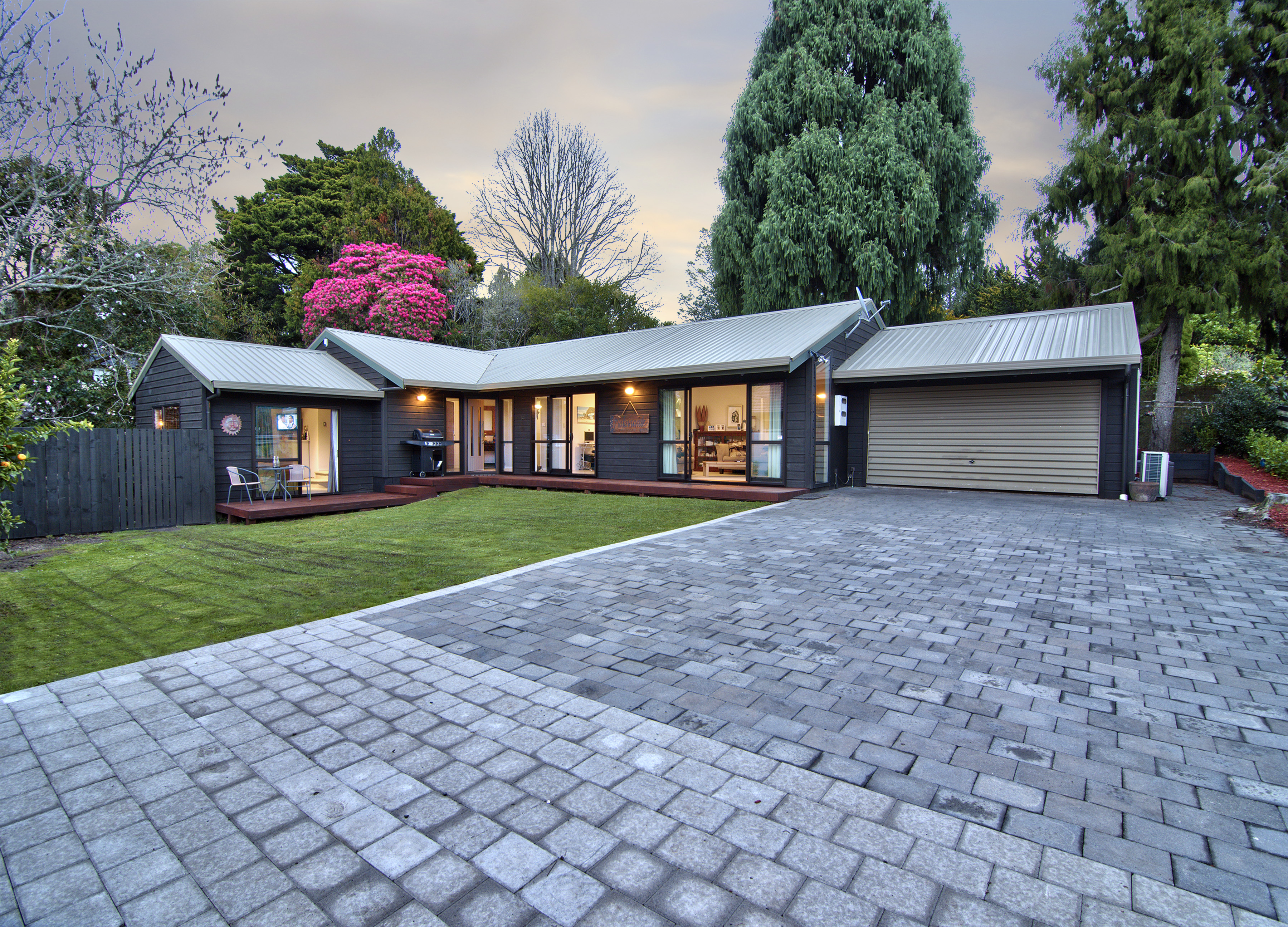 1 South Lynn Road, Titirangi