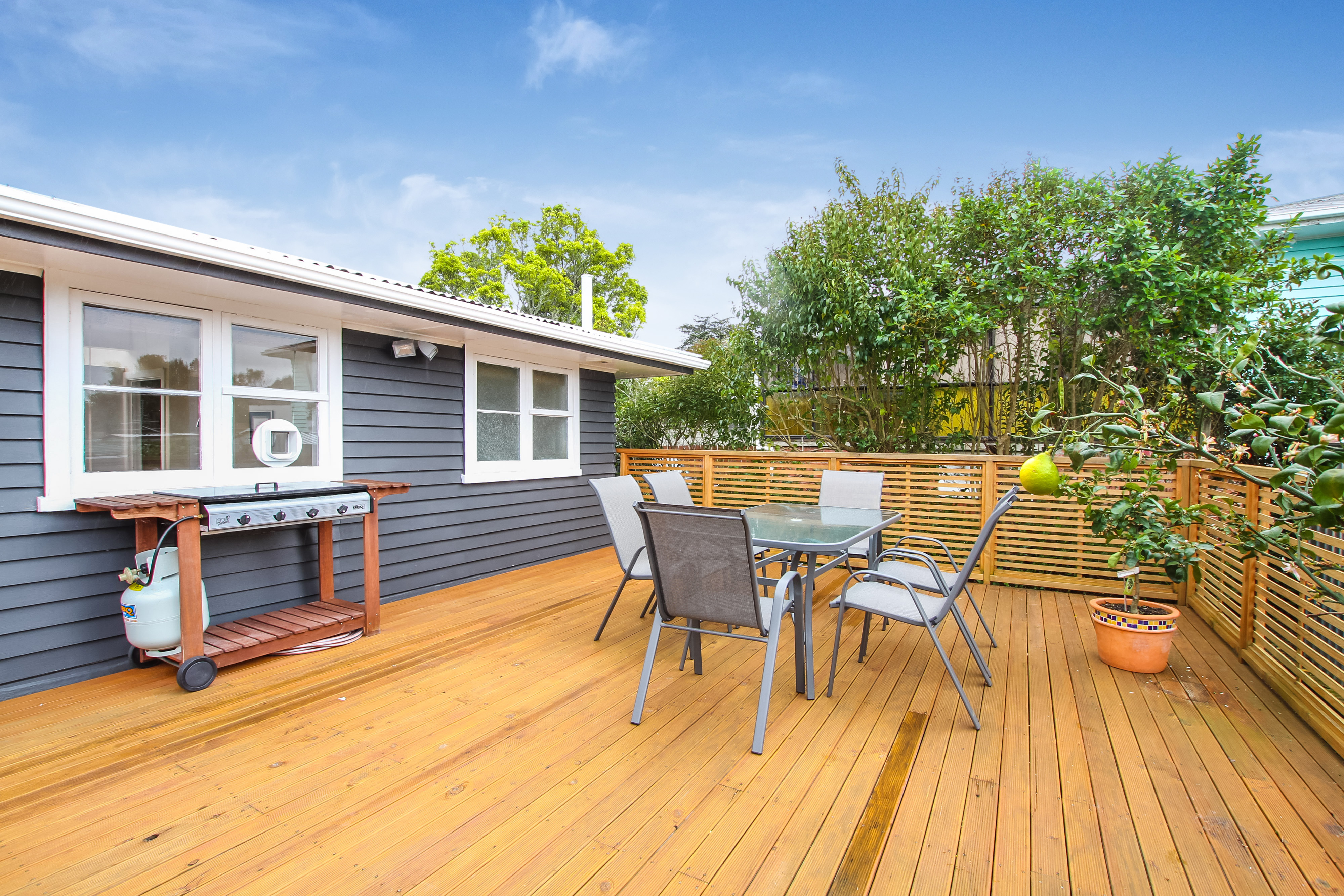 10 Stottholm Road, Titirangi