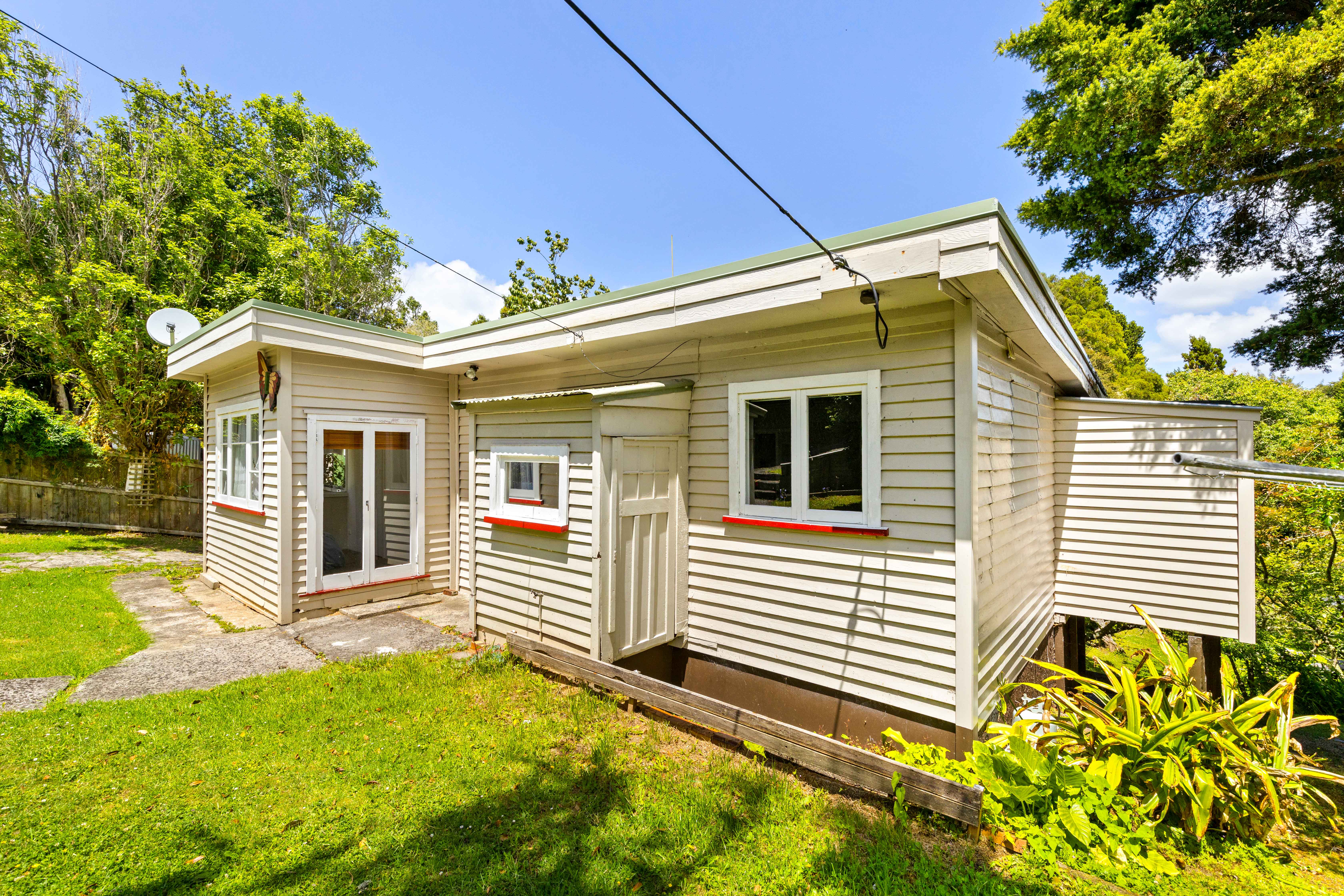 9 Victory Road, Laingholm