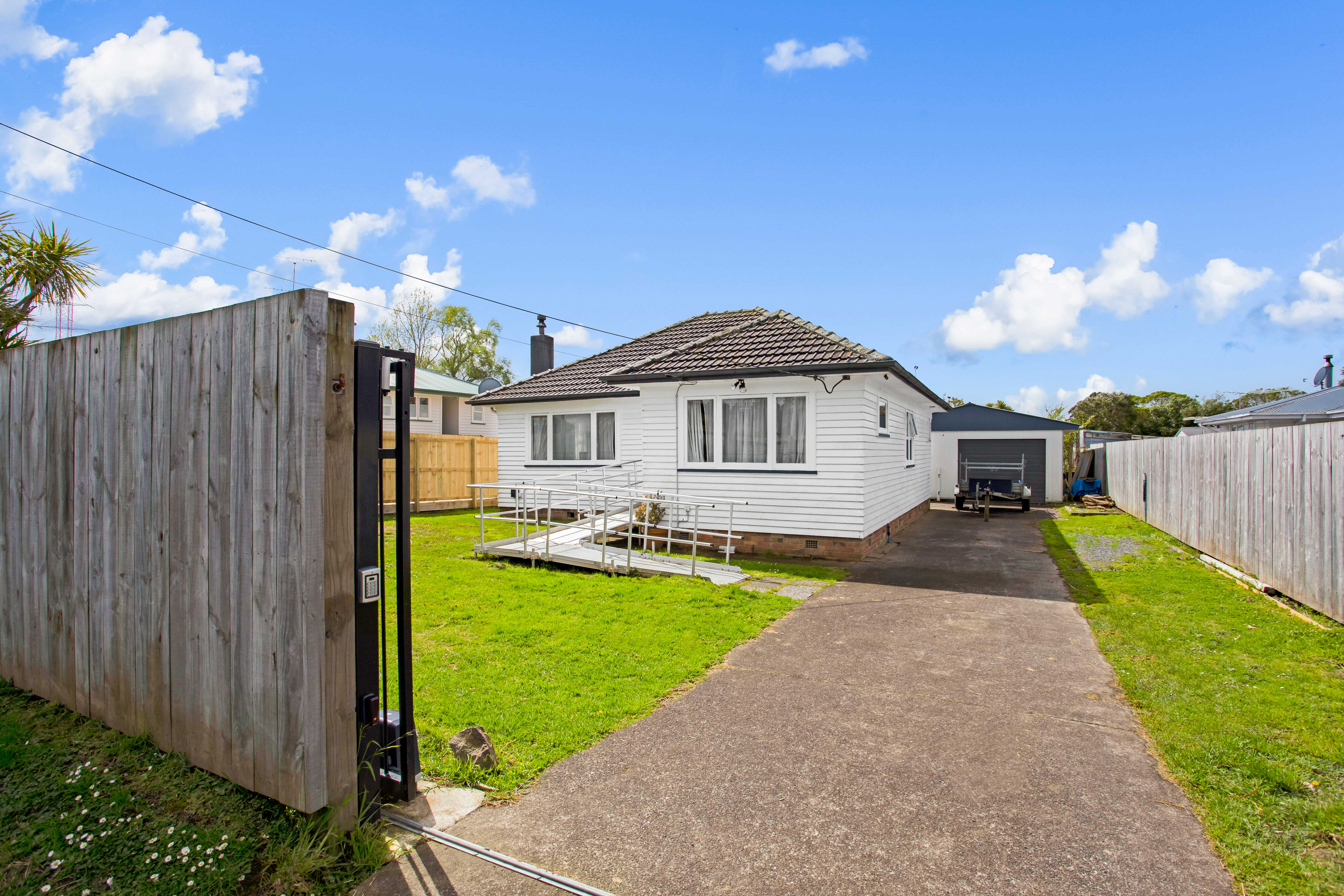 55 Beaubank Road, Kelston