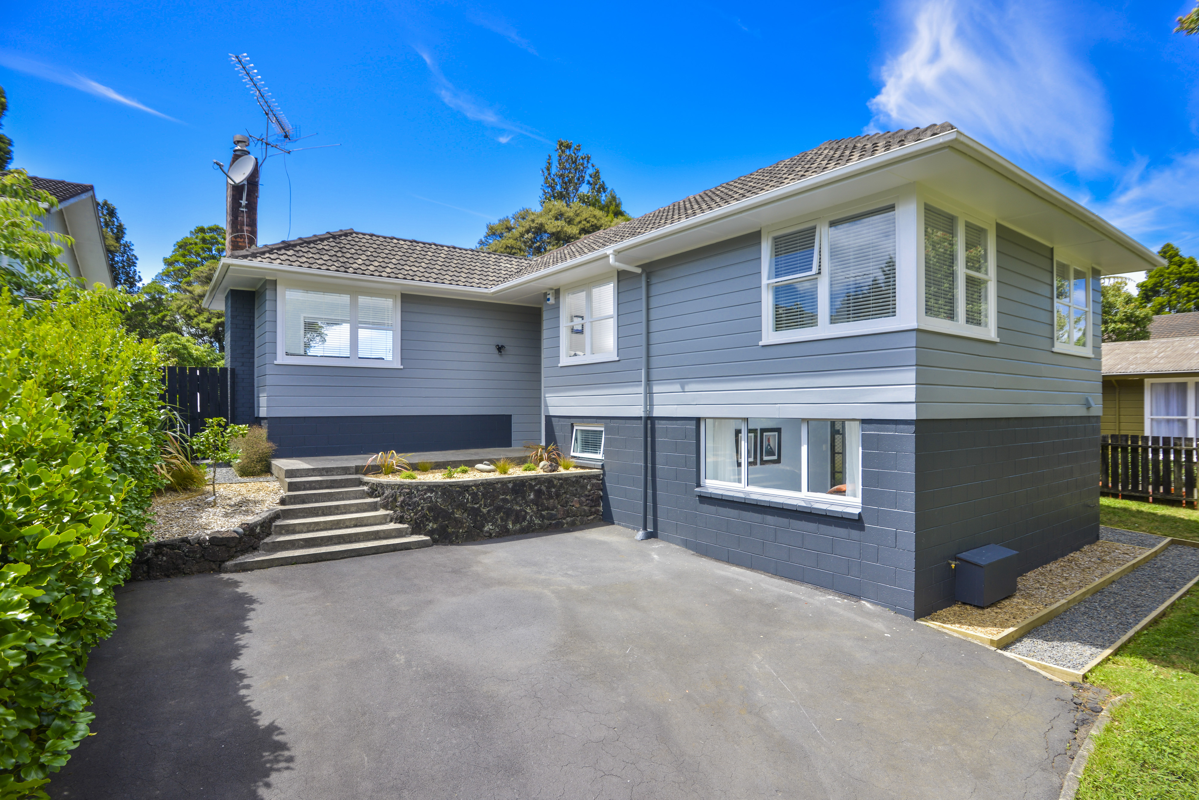 22 Rimutaka Place, Titirangi