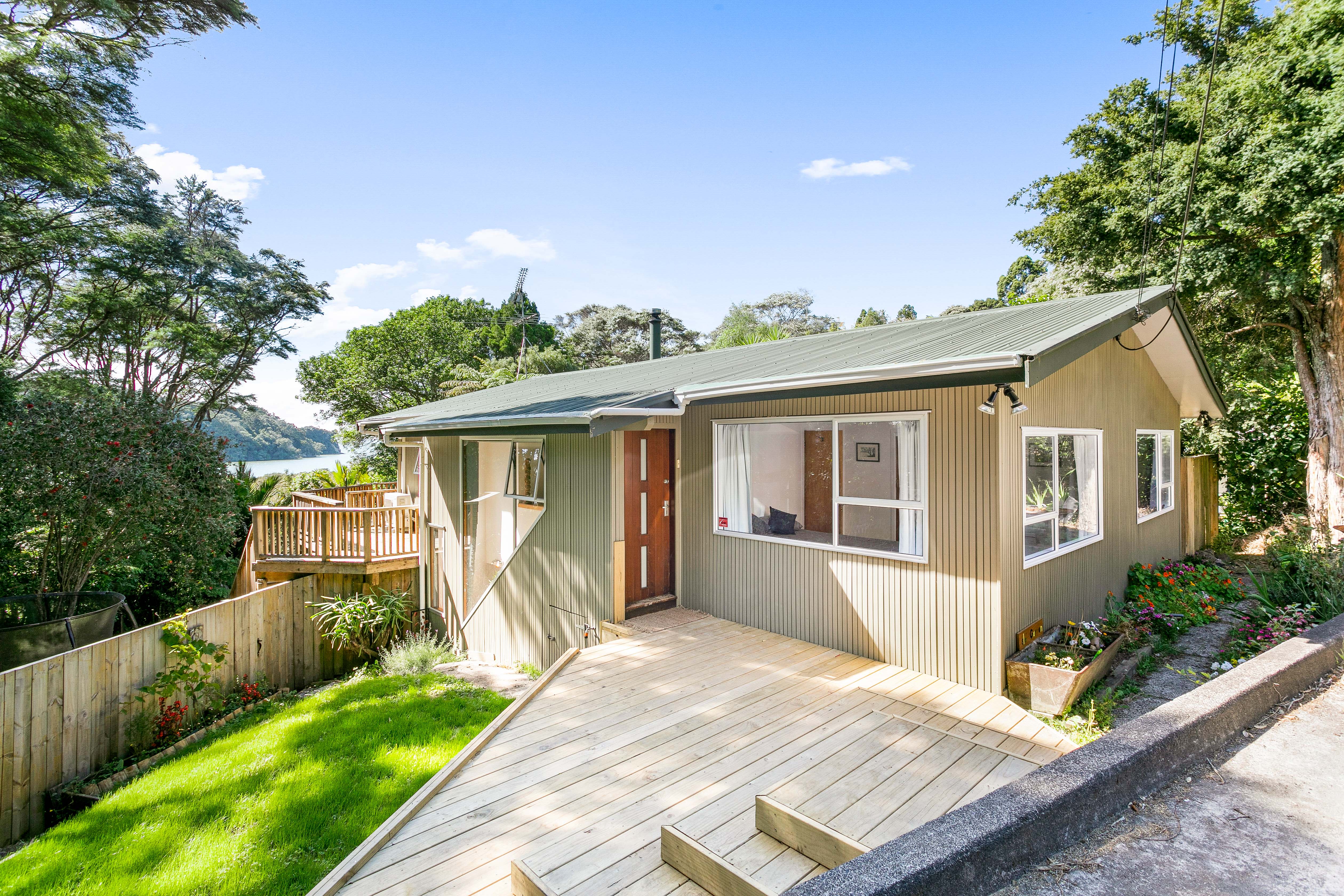 118 Laingholm Drive, Laingholm
