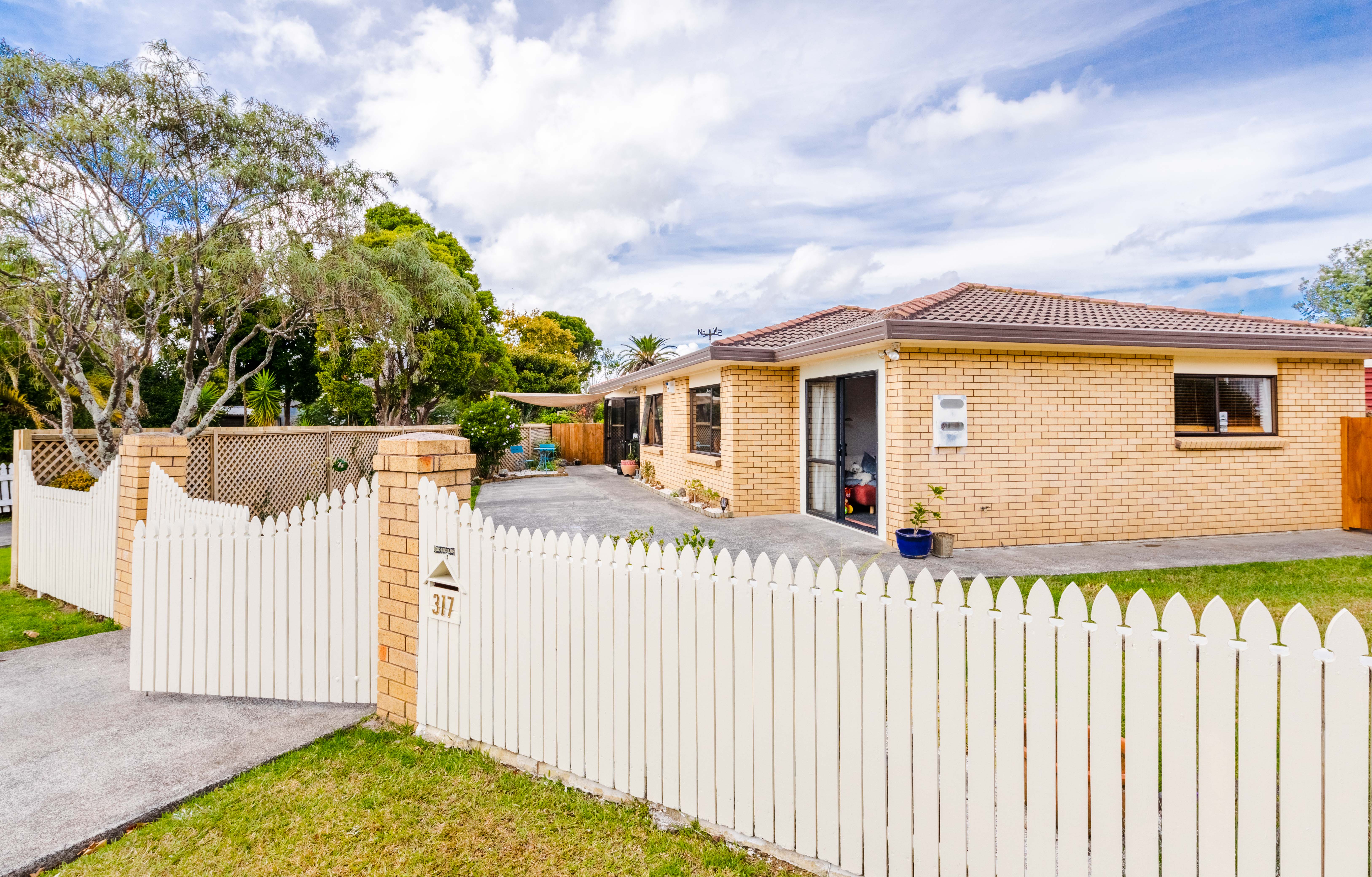 317 Royal Road, Massey