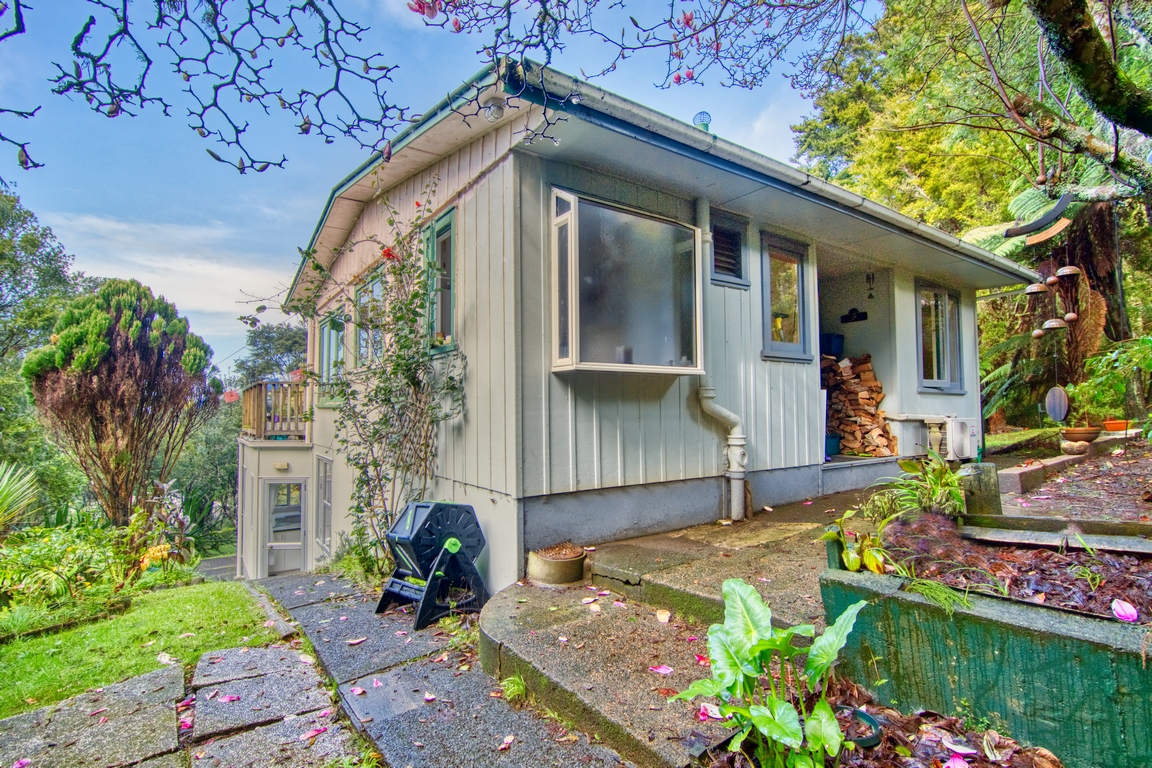 137 Laingholm Drive, Laingholm