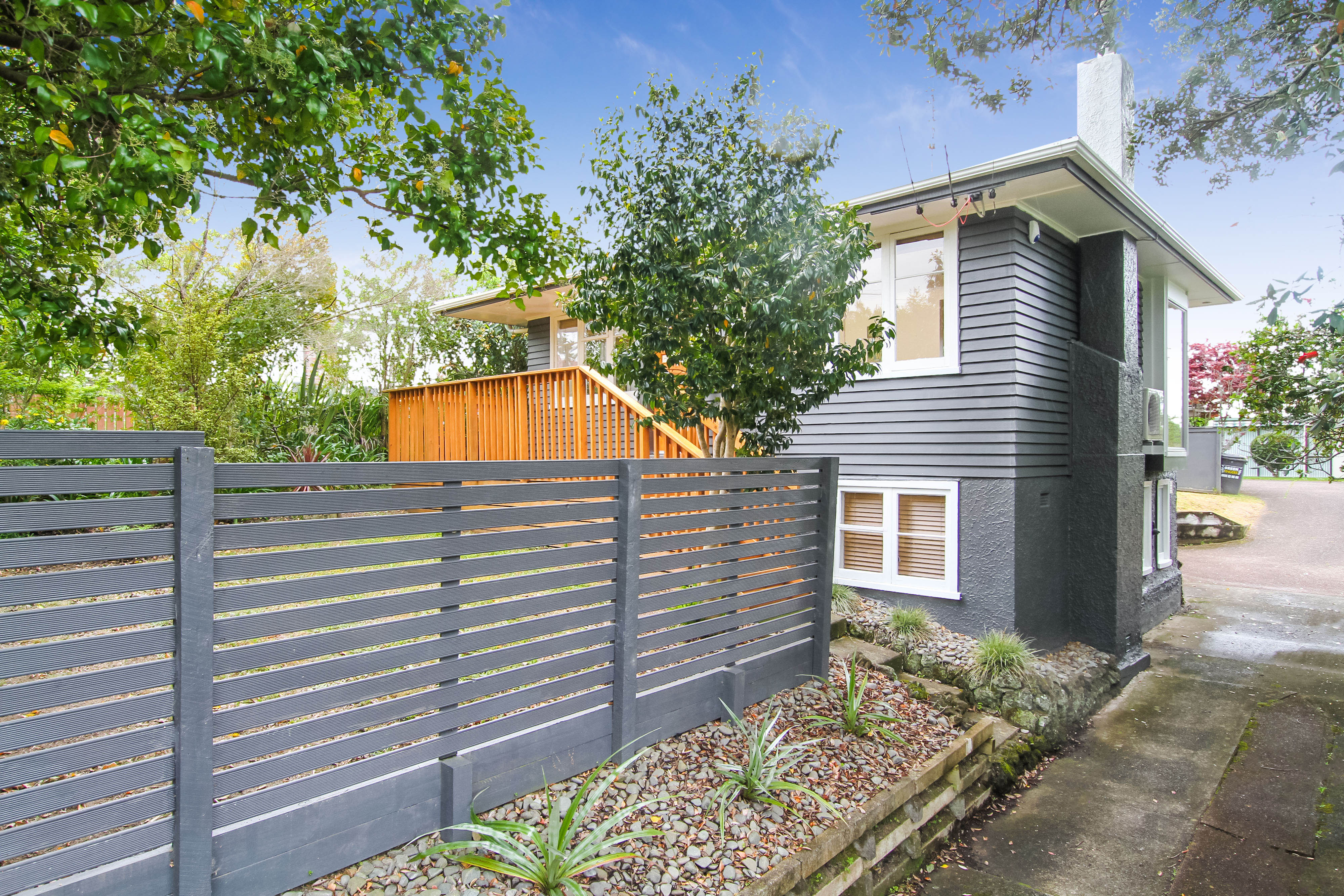 10 Stottholm Road, Titirangi - Photo 3
