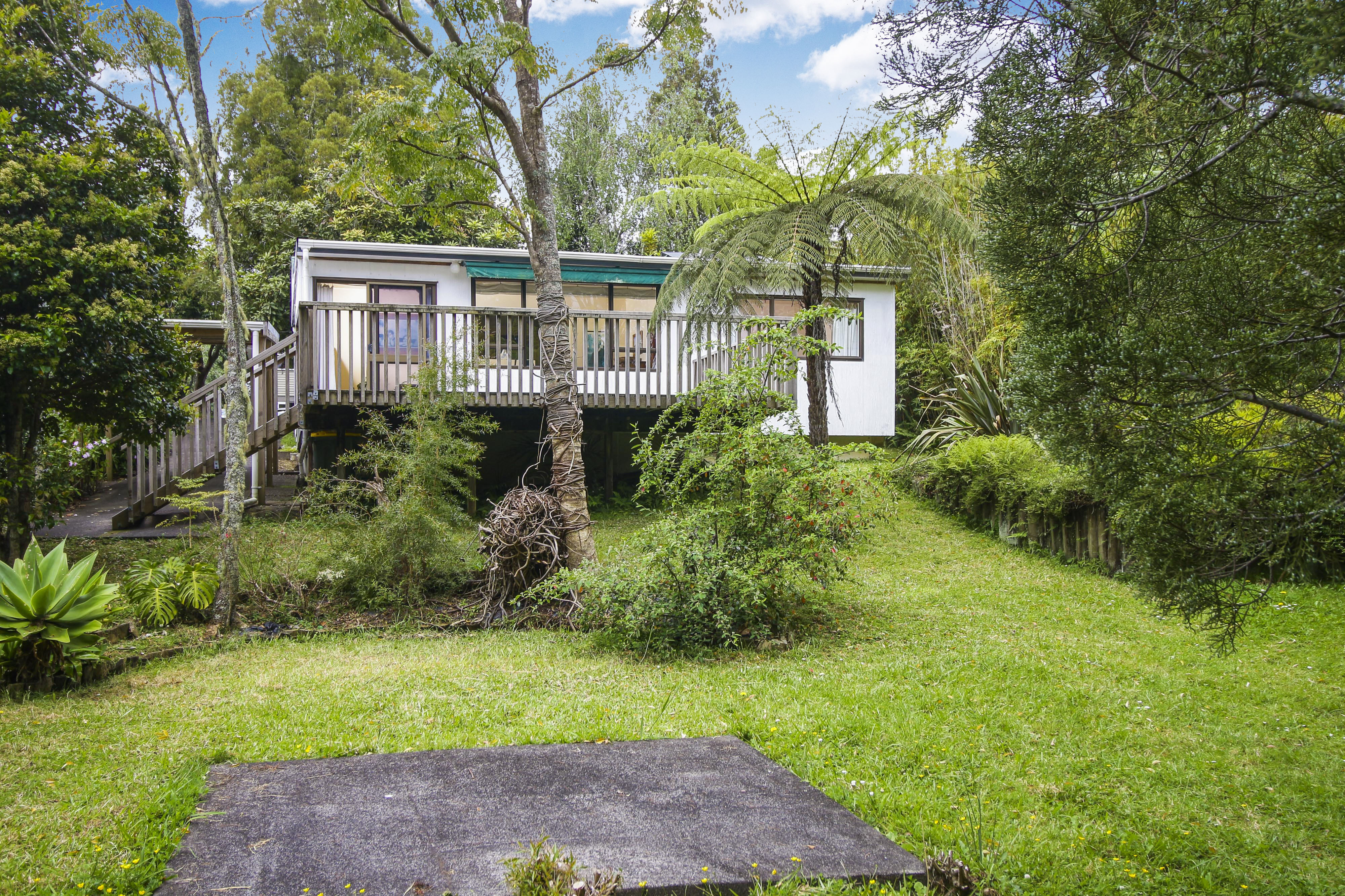 29 Rimutaka Place, Titirangi - Photo 2