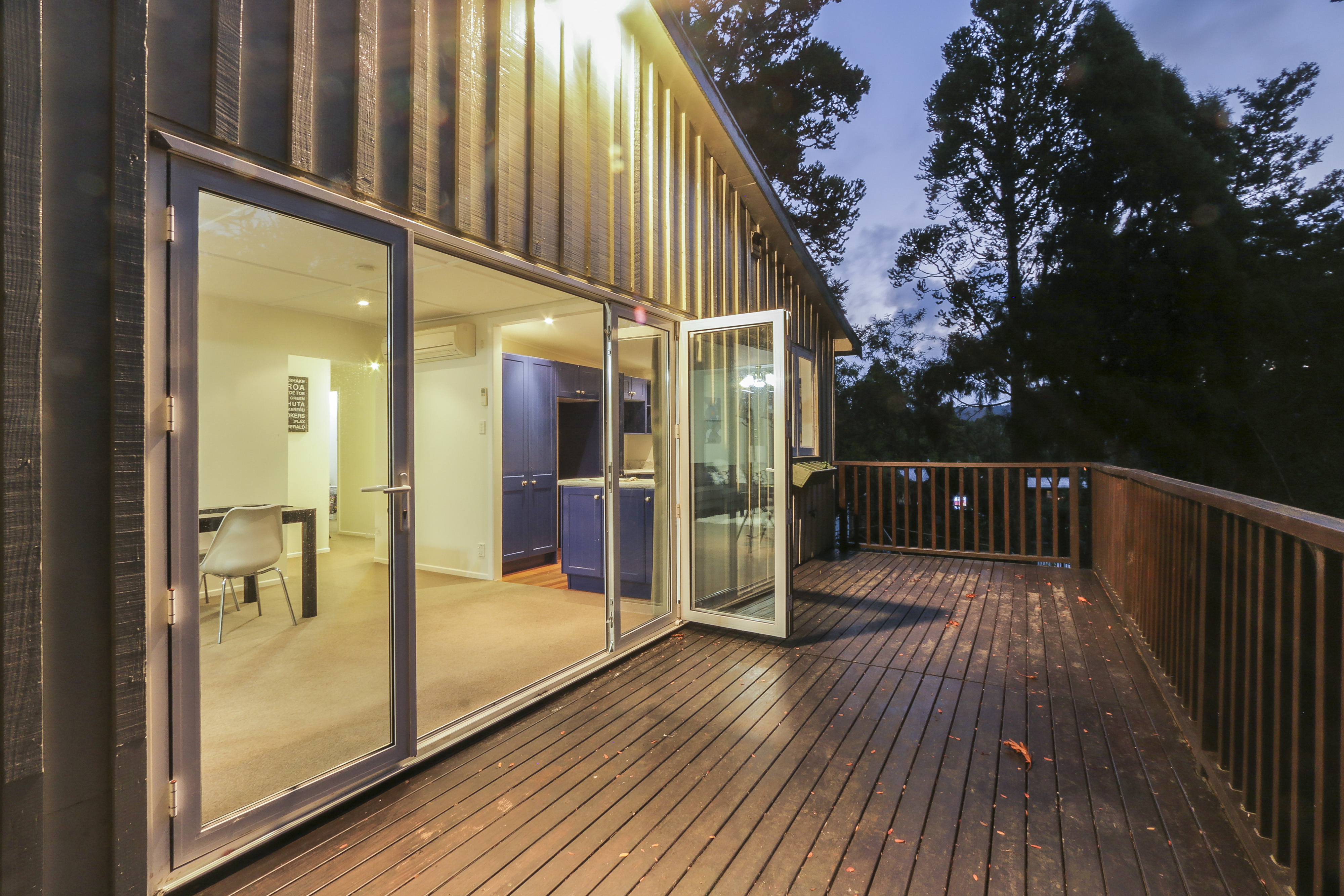 27 Victory Road, Laingholm - Photo 2