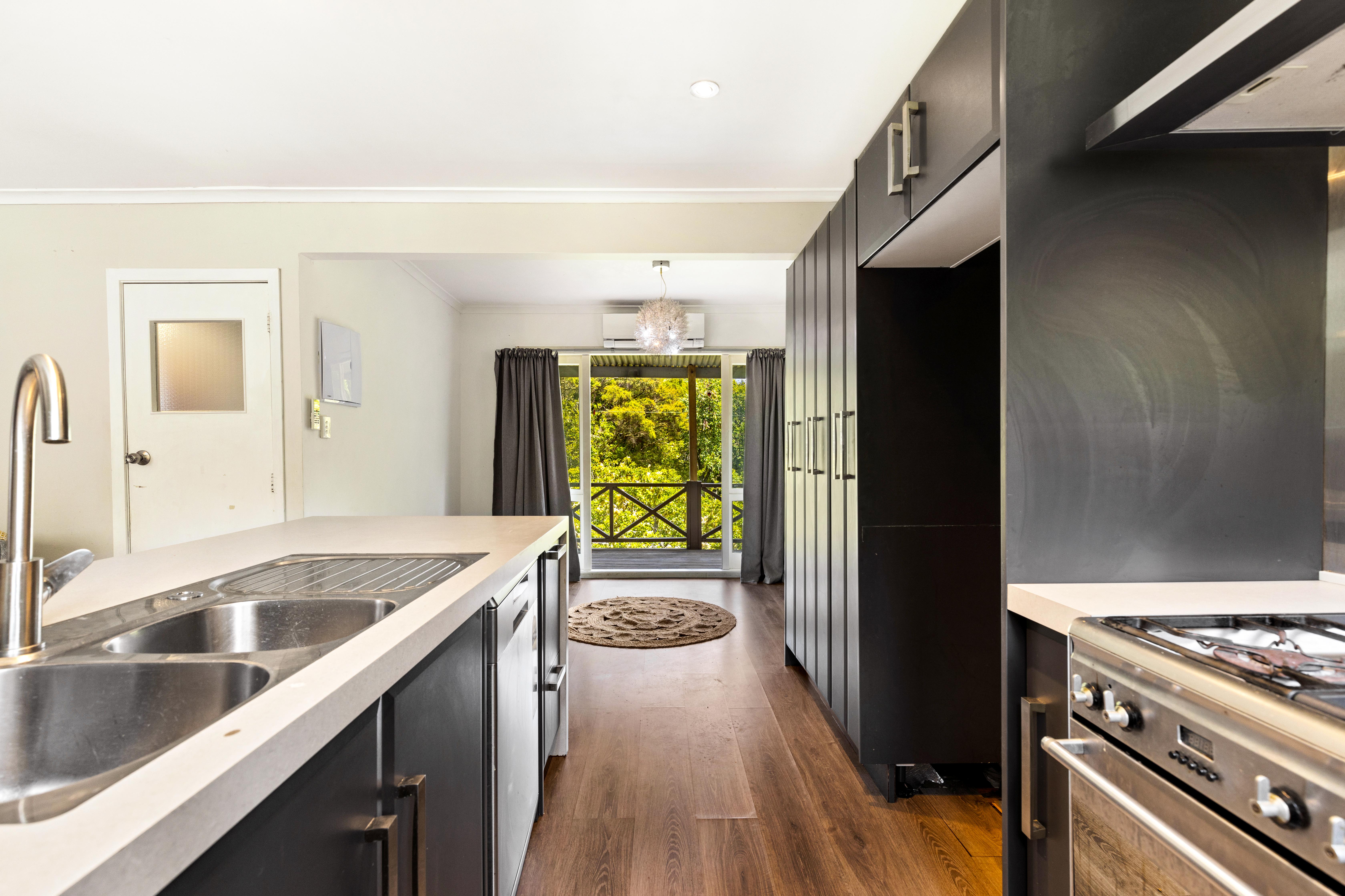9 Victory Road, Laingholm - Photo 5