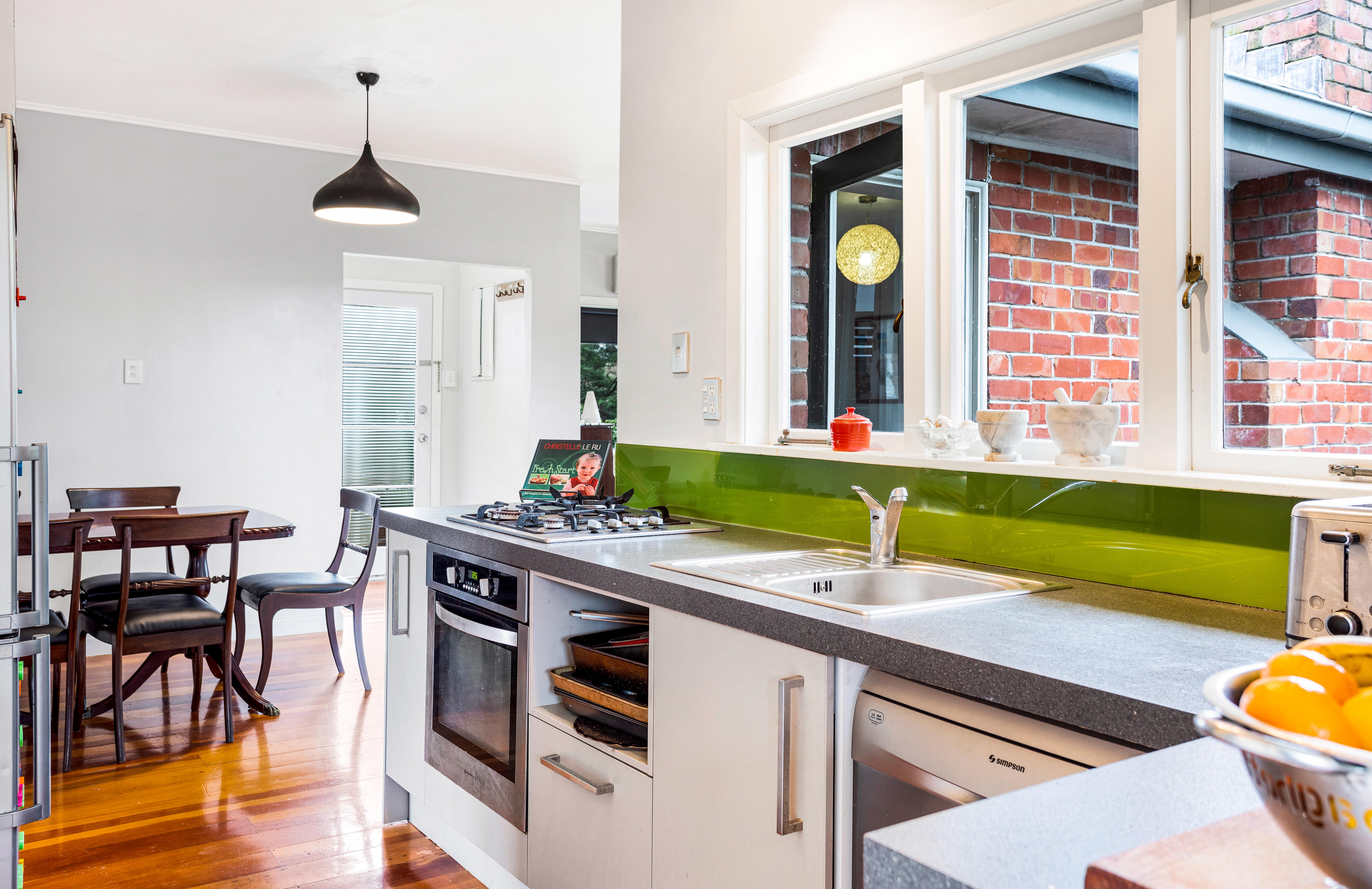 4 Konini Road, Titirangi - Photo 5