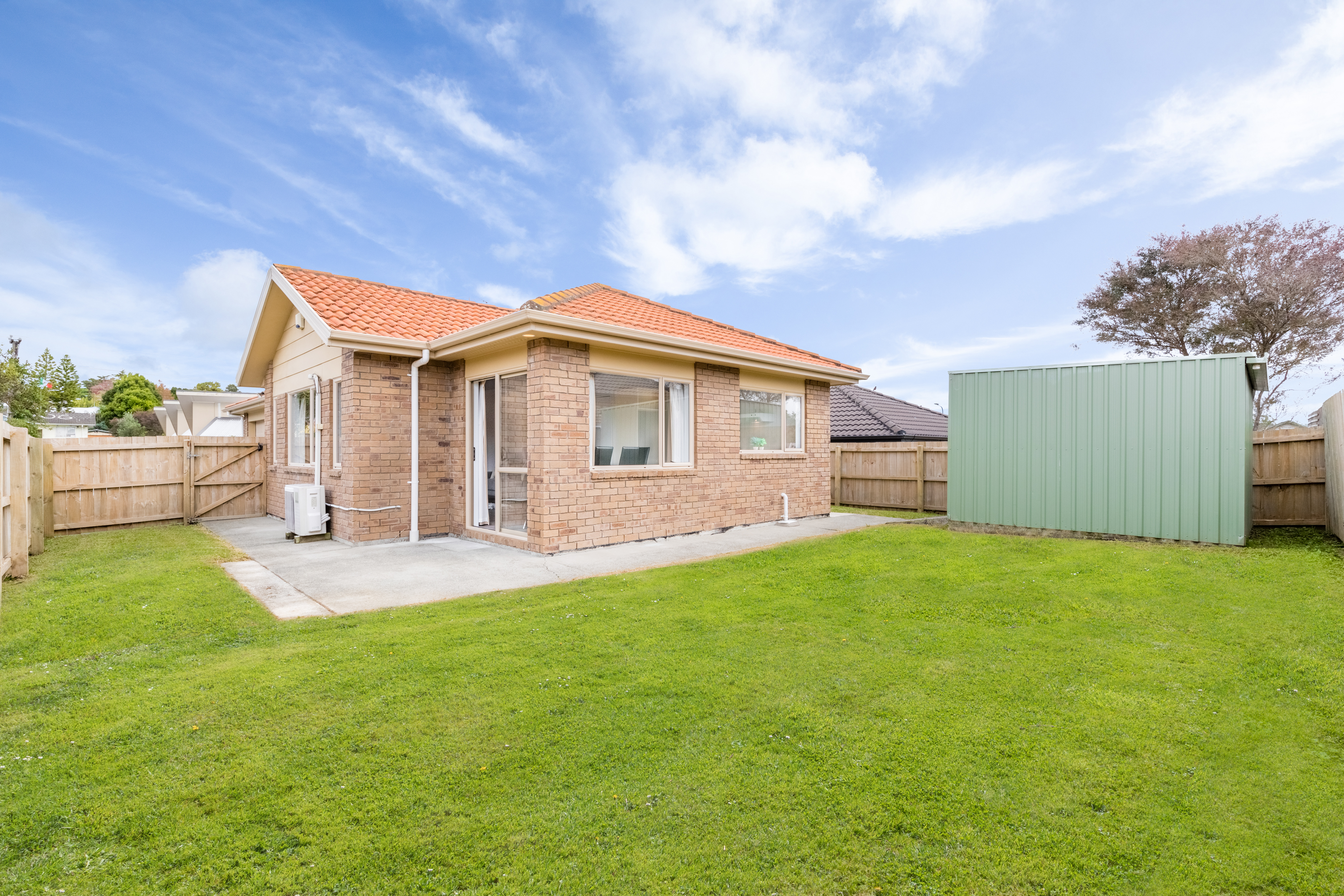 7B Woodbank Drive, Glen Eden - Photo 2
