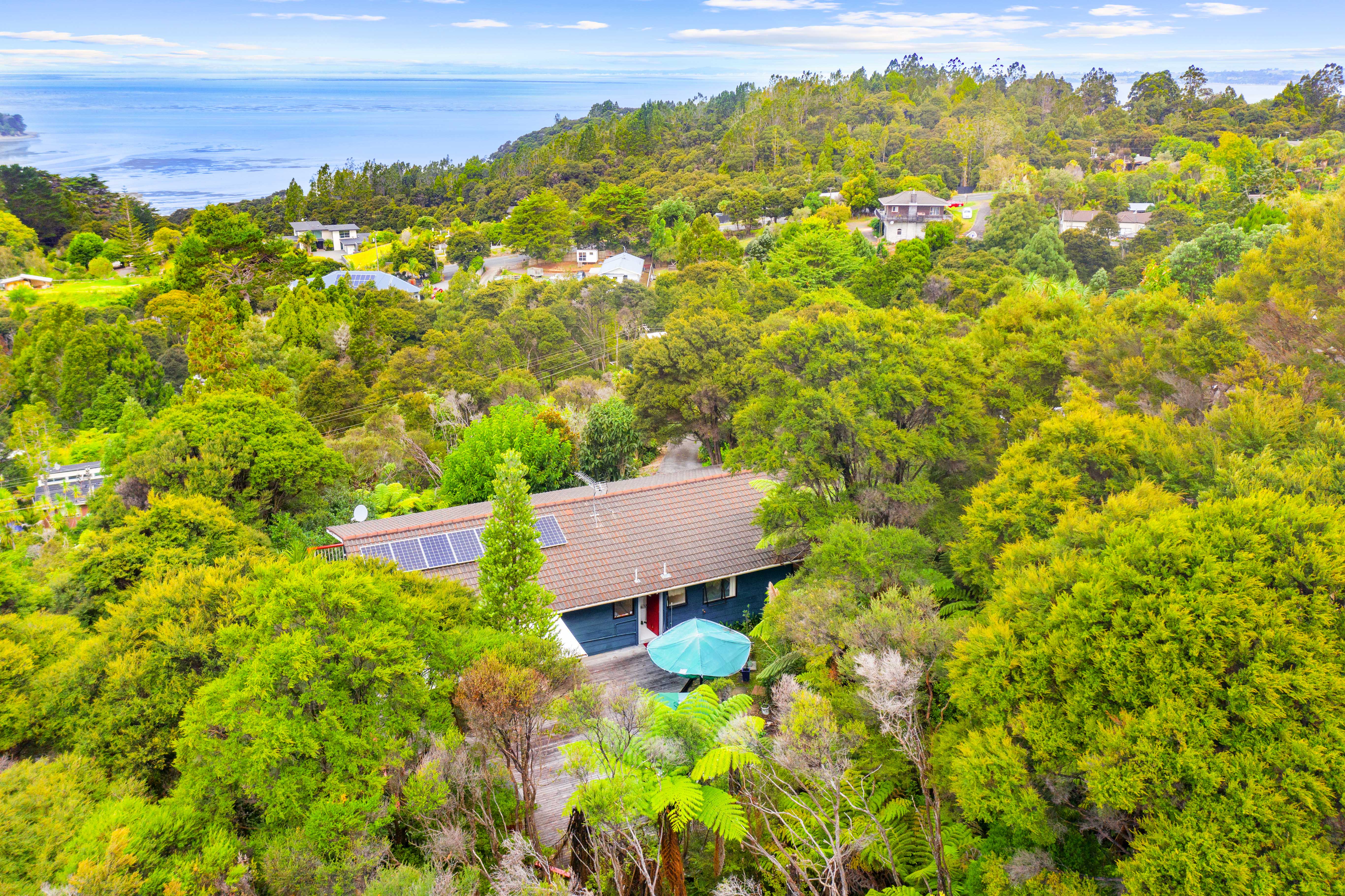 38 Rauhuia Crescent, Parau - Photo 2