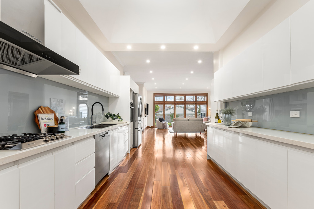 Warm Family Living in Prized BHS Zone