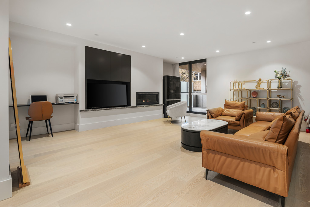 Sophisticated Modern Living in Prestigious K1 Residences