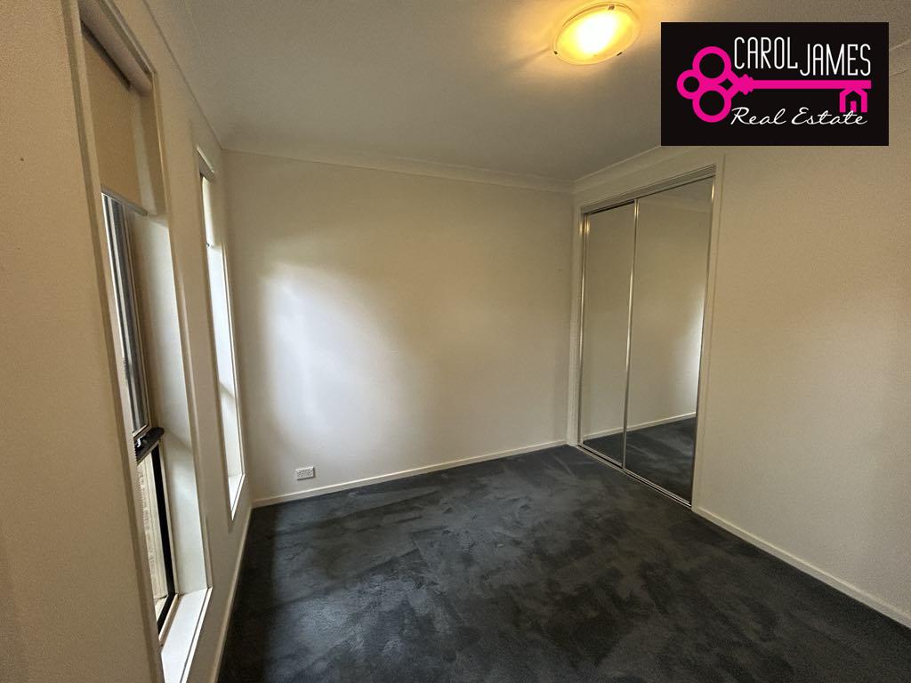 4 Spadacini Pl, Goulburn NSW 2580 &mdash; photo 6