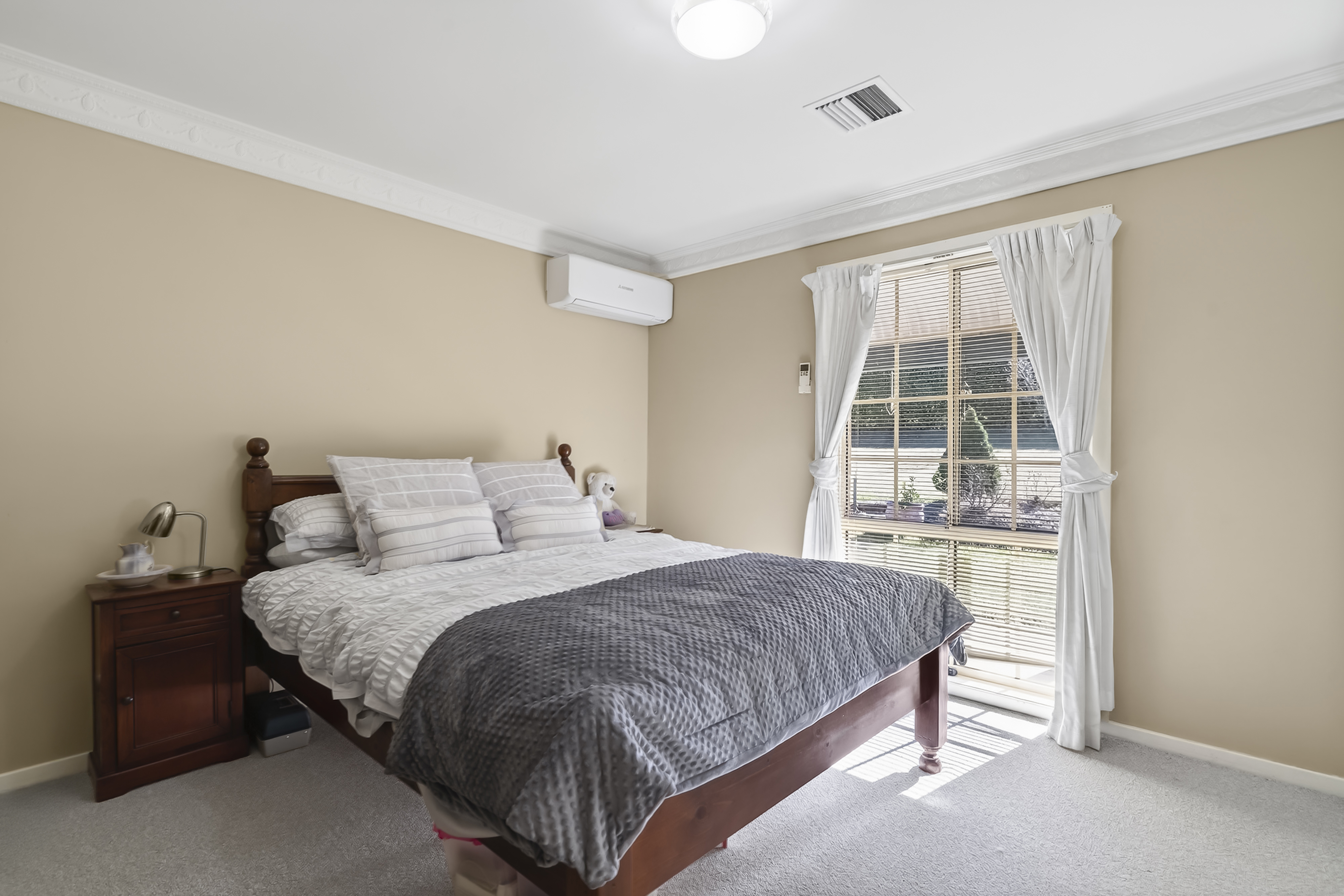 33 Run-O-Waters Drive, Goulburn NSW 2580 &mdash; photo 9