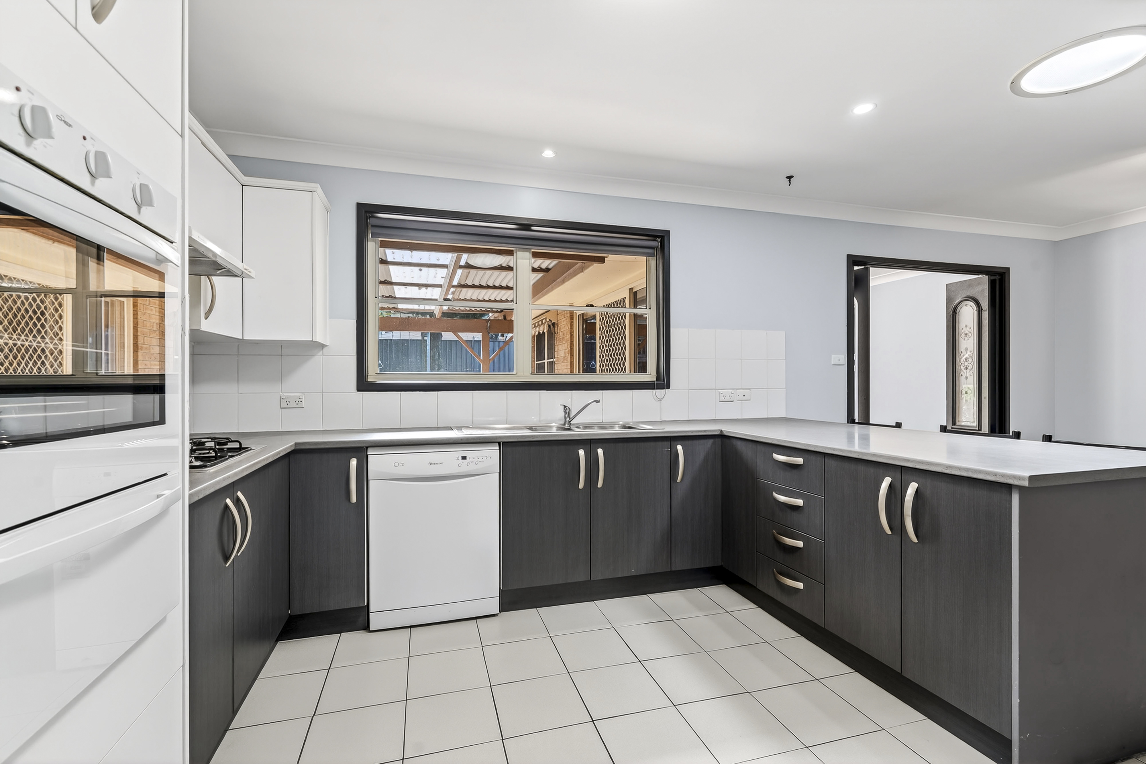 26 Komungla Crescent, Goulburn NSW 2580 &mdash; photo 4