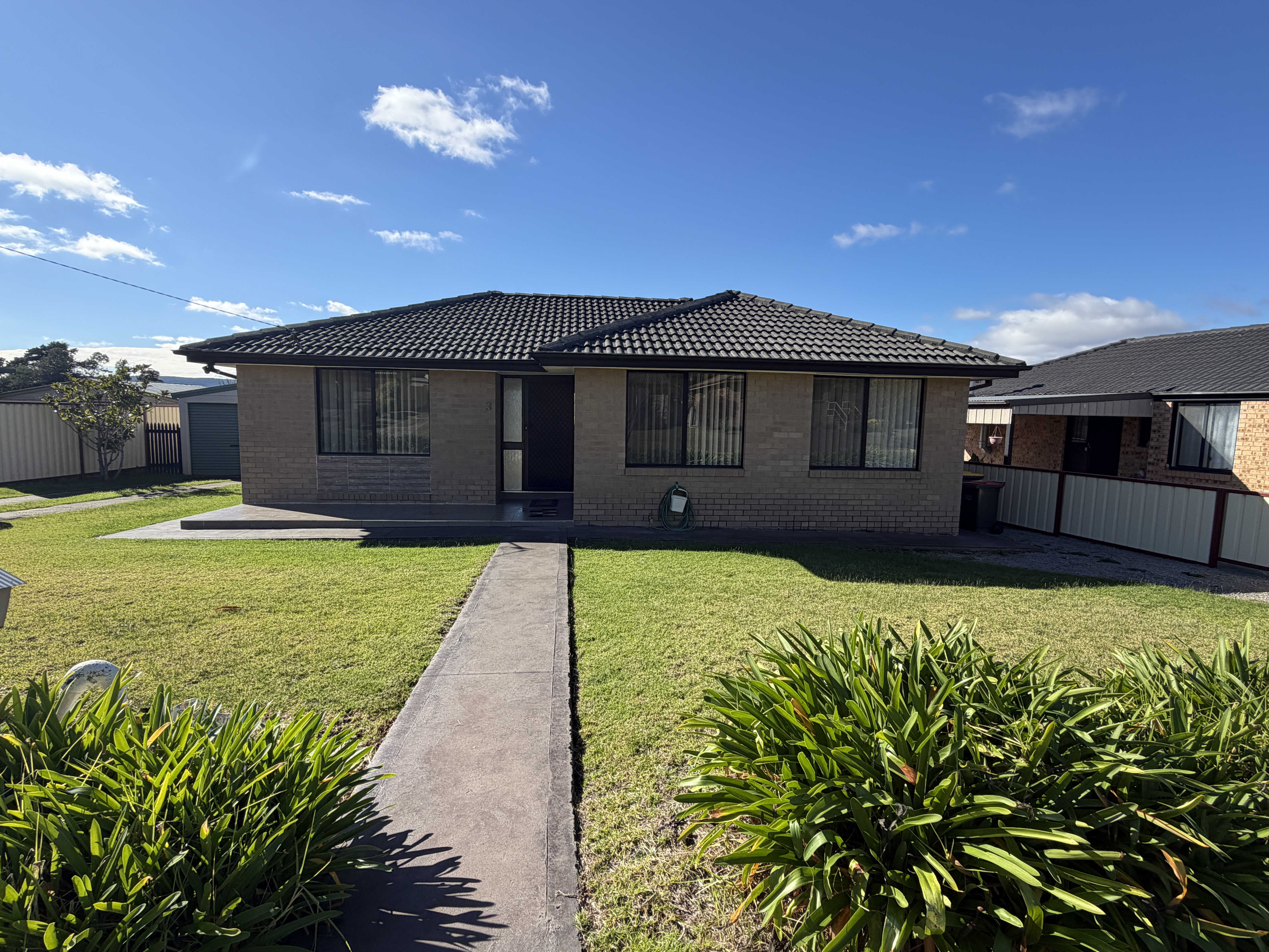 House — 3 Grant Parade, Goulburn NSW 2580