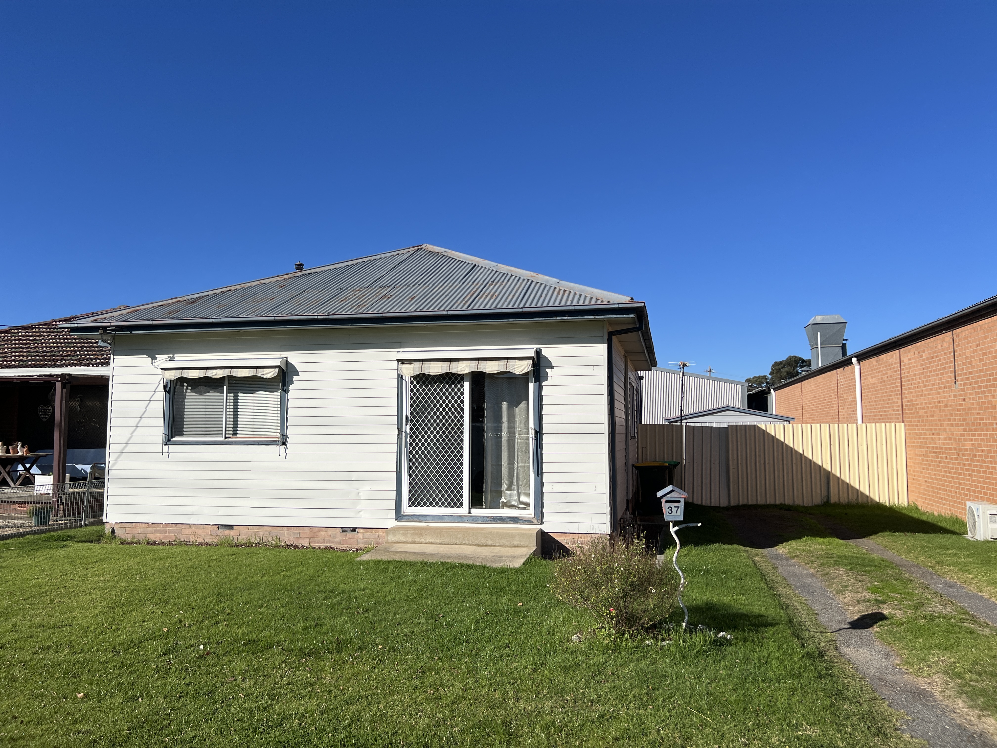 House — 37 Wayo Street, Goulburn NSW 2580