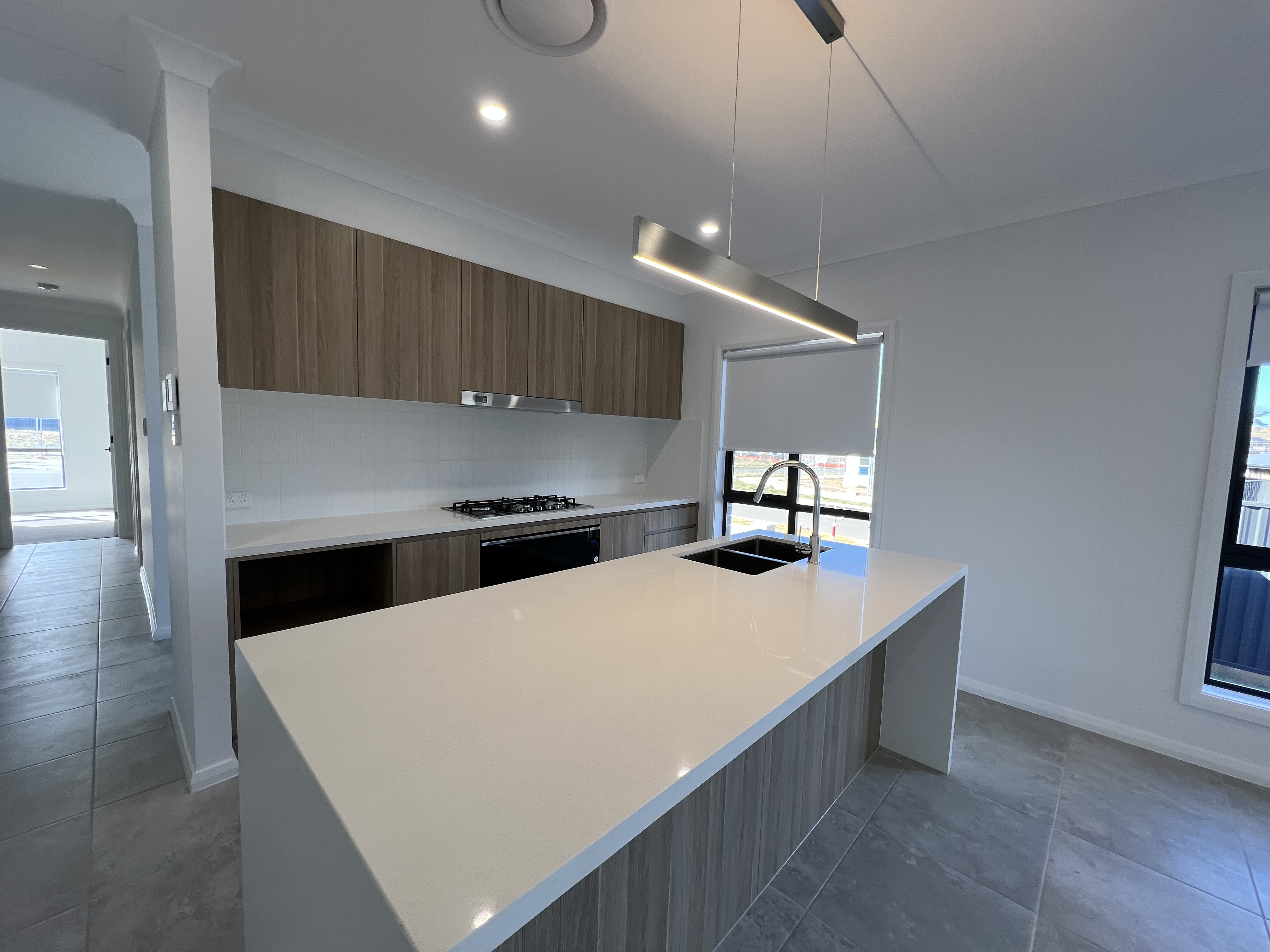 102 Brooklands Circuit, Goulburn NSW 2580 &mdash; photo 2