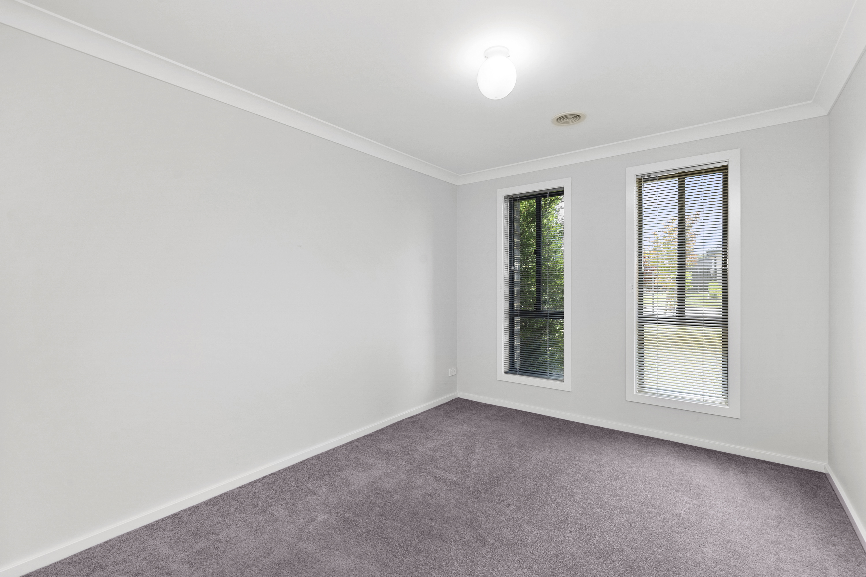 3 Fox Close, Goulburn NSW 2580 &mdash; photo 8